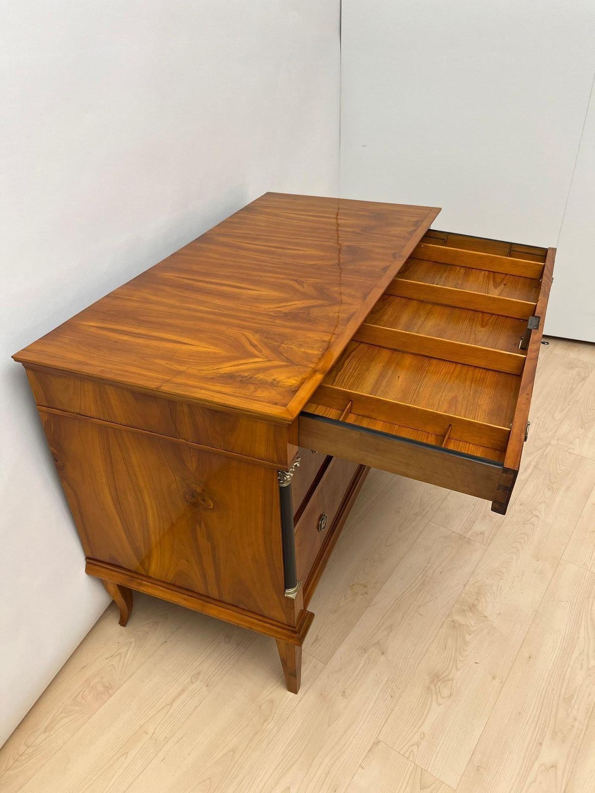 photo furniture Biedermeier Commode, Cherry Veneer, Brass, Franconia Circa 1820