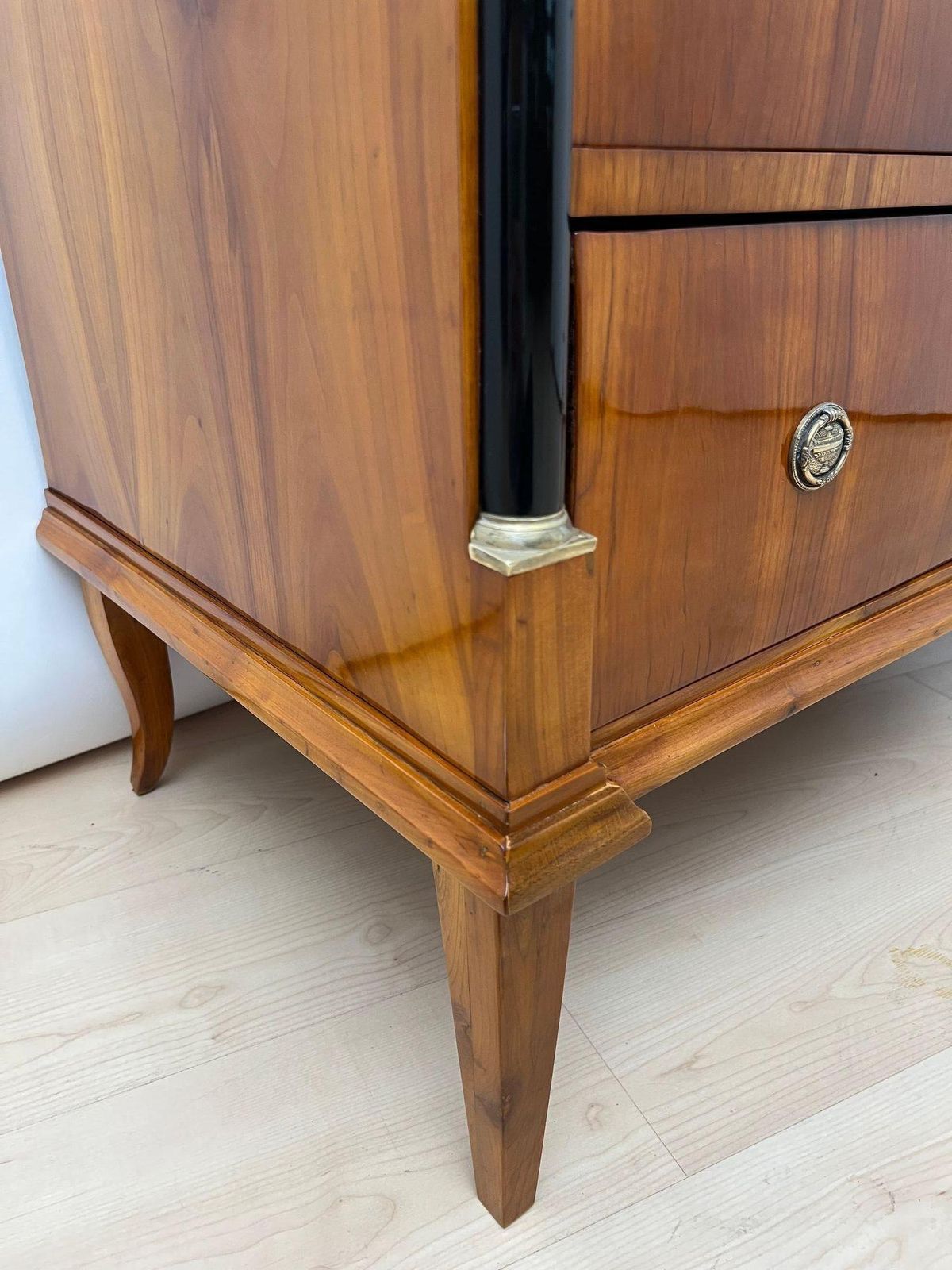 photo vinterior Biedermeier Commode, Cherry Veneer, Brass, Franconia Circa 1820