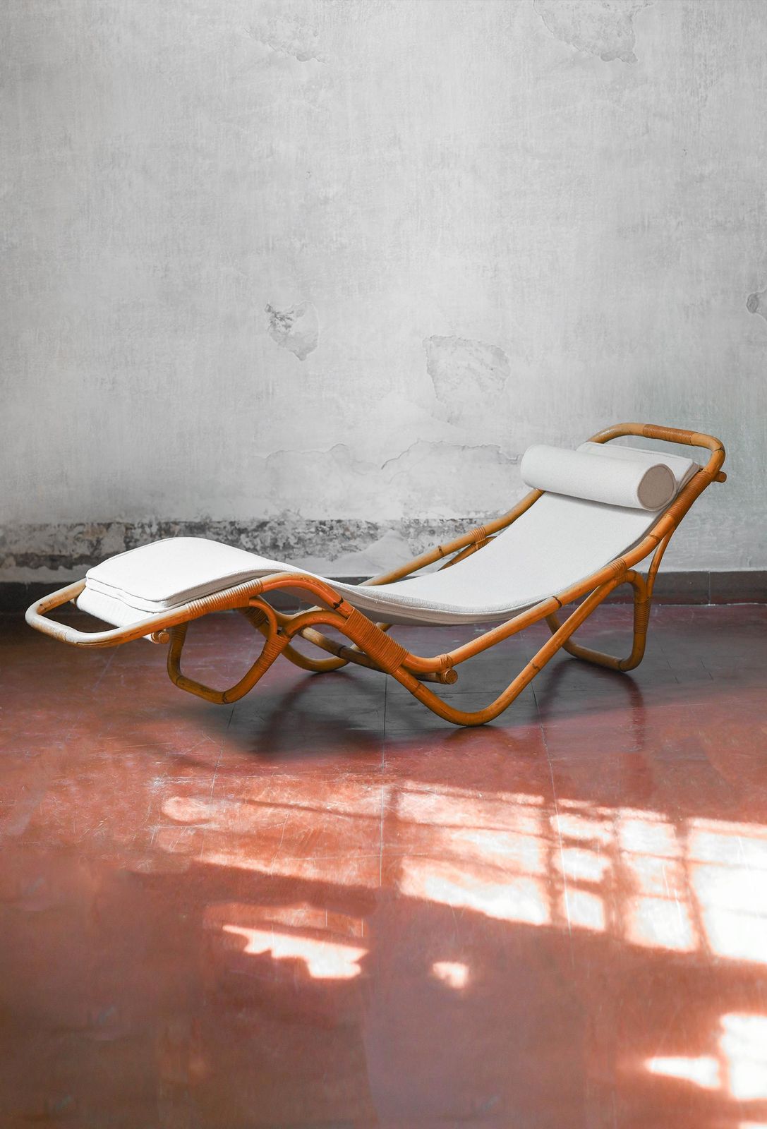 Chaise Longue Model Up&Down, Design By Fredrik Fogh For Bonacina, 1960s photo furniture