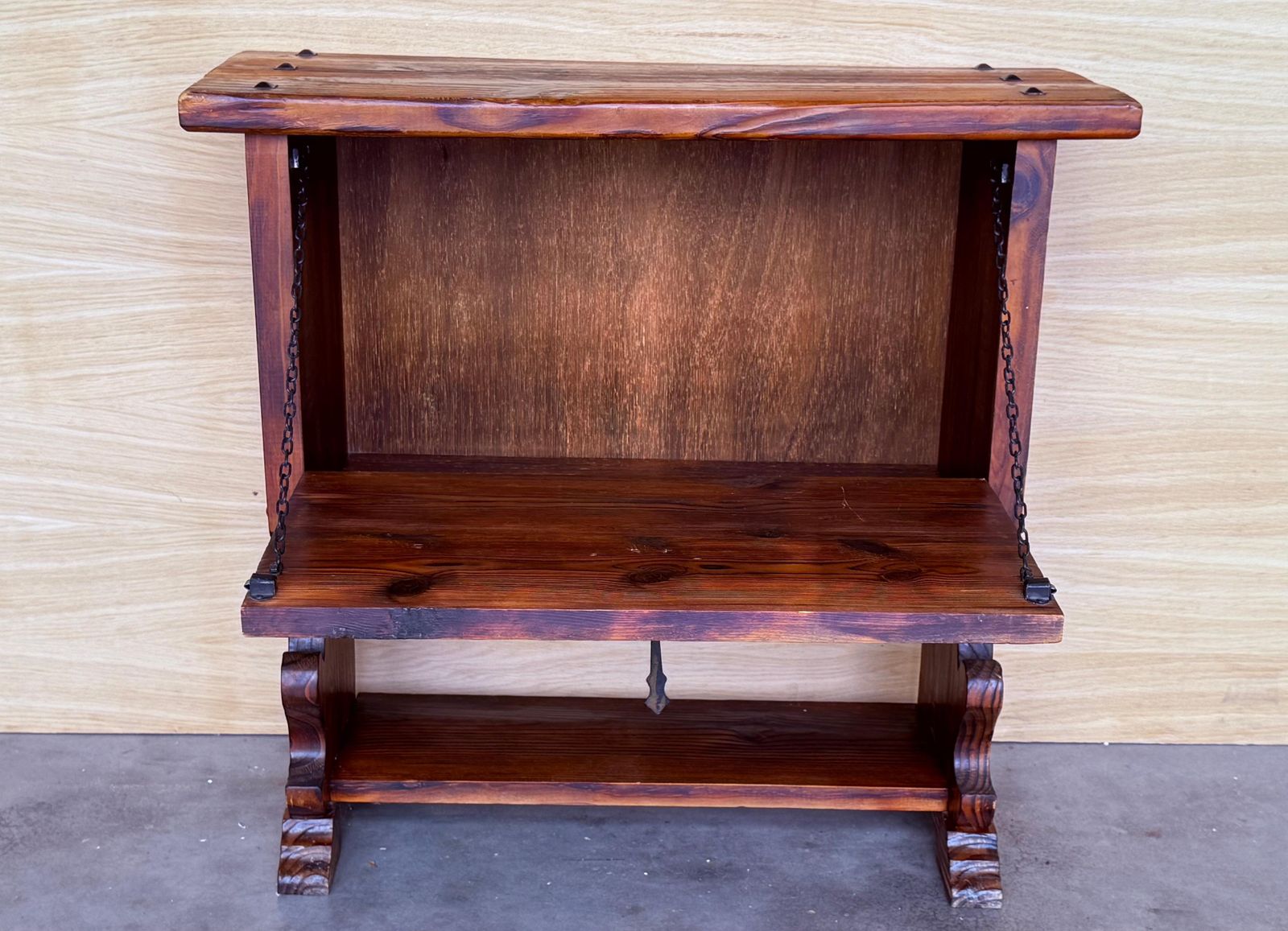 Console rustique à abattant et étagère, début du XXe siècle photo vintage