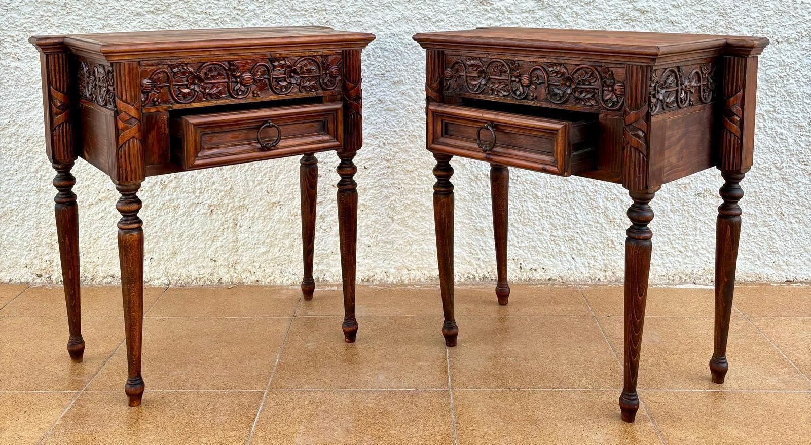 Early 20th Century French Carved Wood Nightstands, 1940s, Set Of 2 photo vinterior