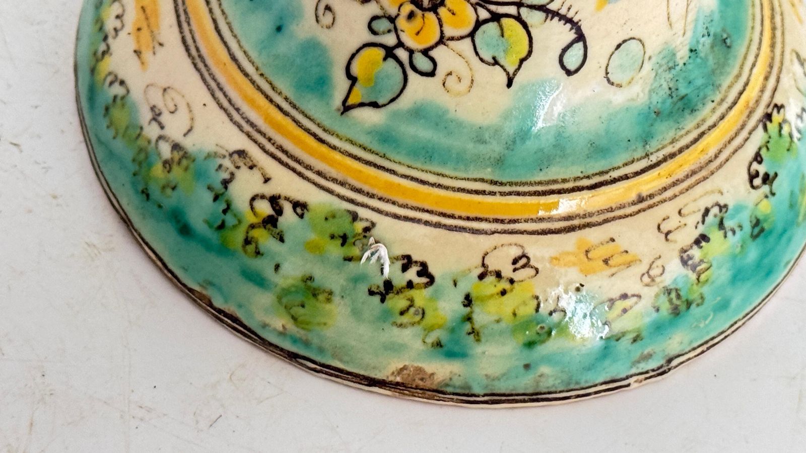 photo furniture Large Italian Ceramic Vase – Green & Yellow – Knight On Horseback – 1970s
