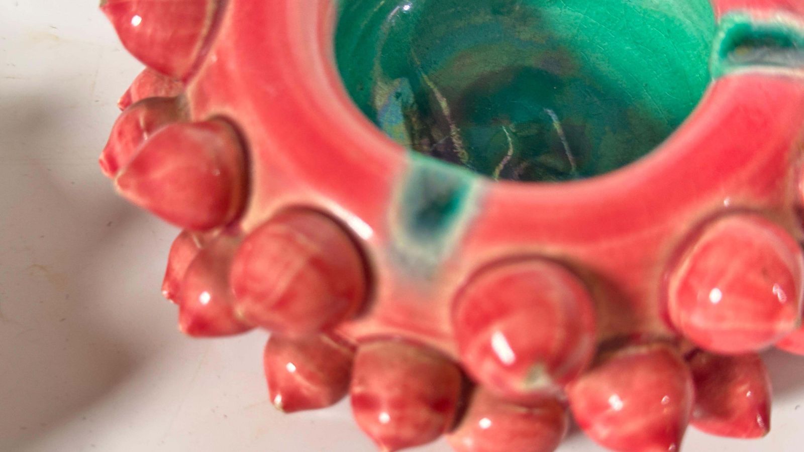 photo for sale Ceramic Ashtrays Blue And Pink Color From France 1960 Rond Shape