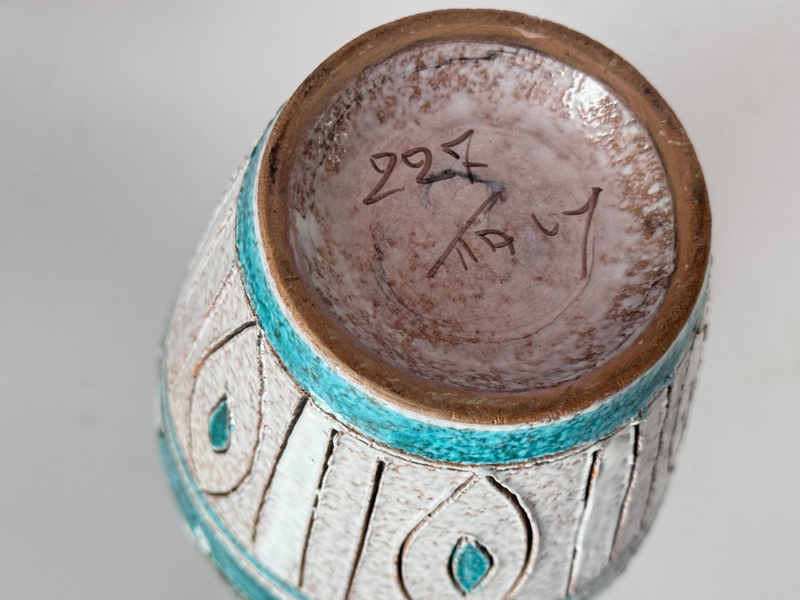 Vase In Enameled Ceramic Green And White Italy 1970 Signed photo Home Decor