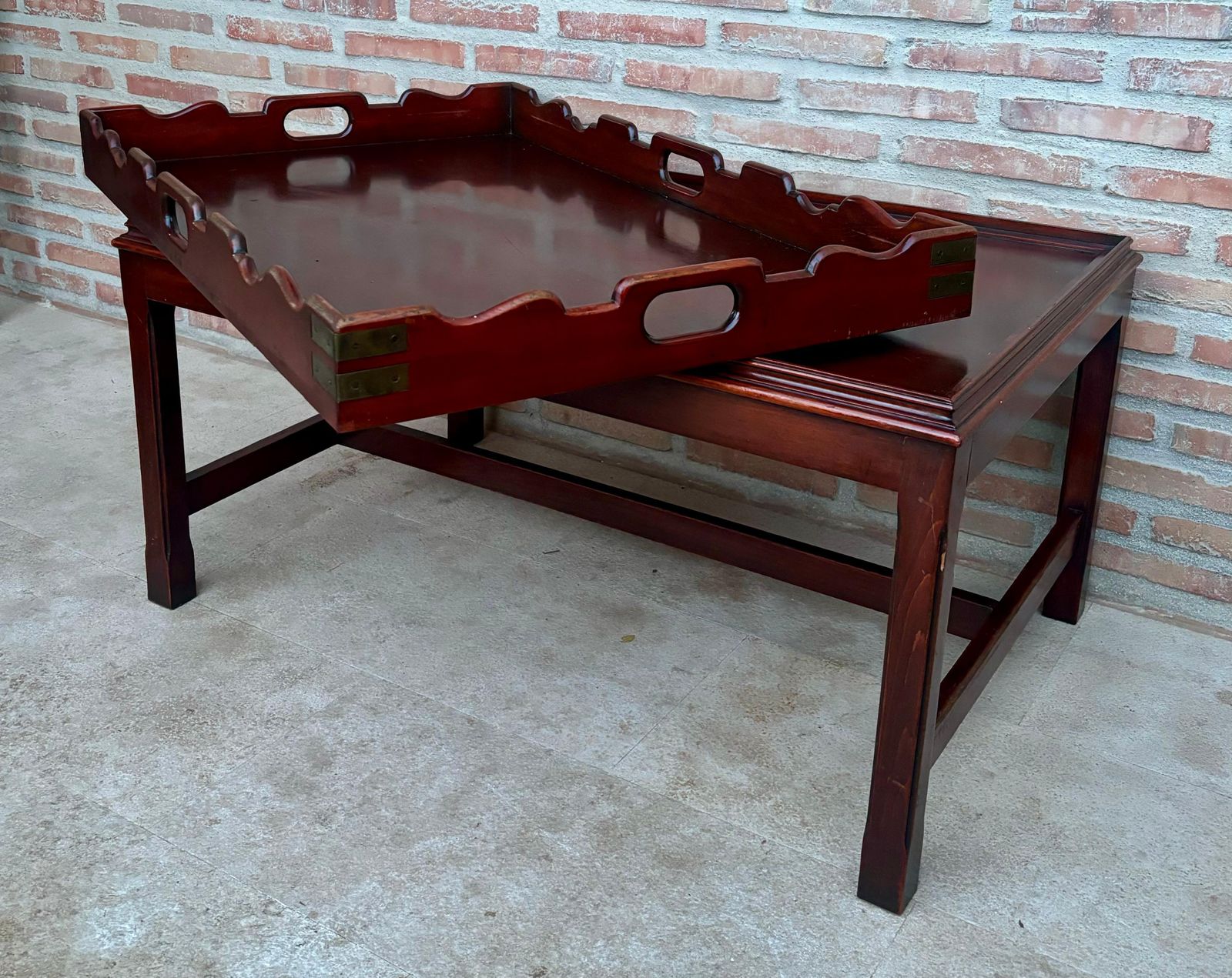 Table basse en bois avec grand plateau amovible, début du XXe siècle, 1924, lot de 2 photo for sale
