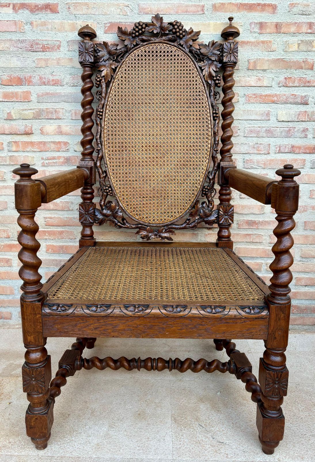 photo for sale Fauteuils en noyer, France, années 1890, lot de 2