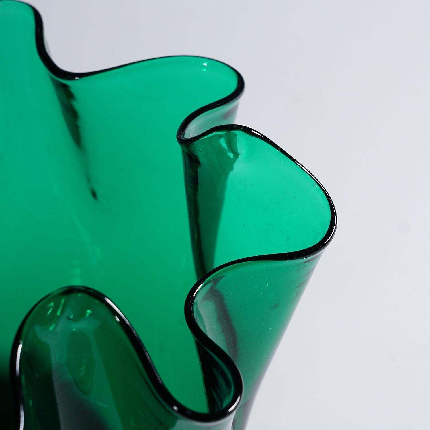Venini Vase Fazzoletto In Green, Fulvio Bianconi 1950s photo 321.0