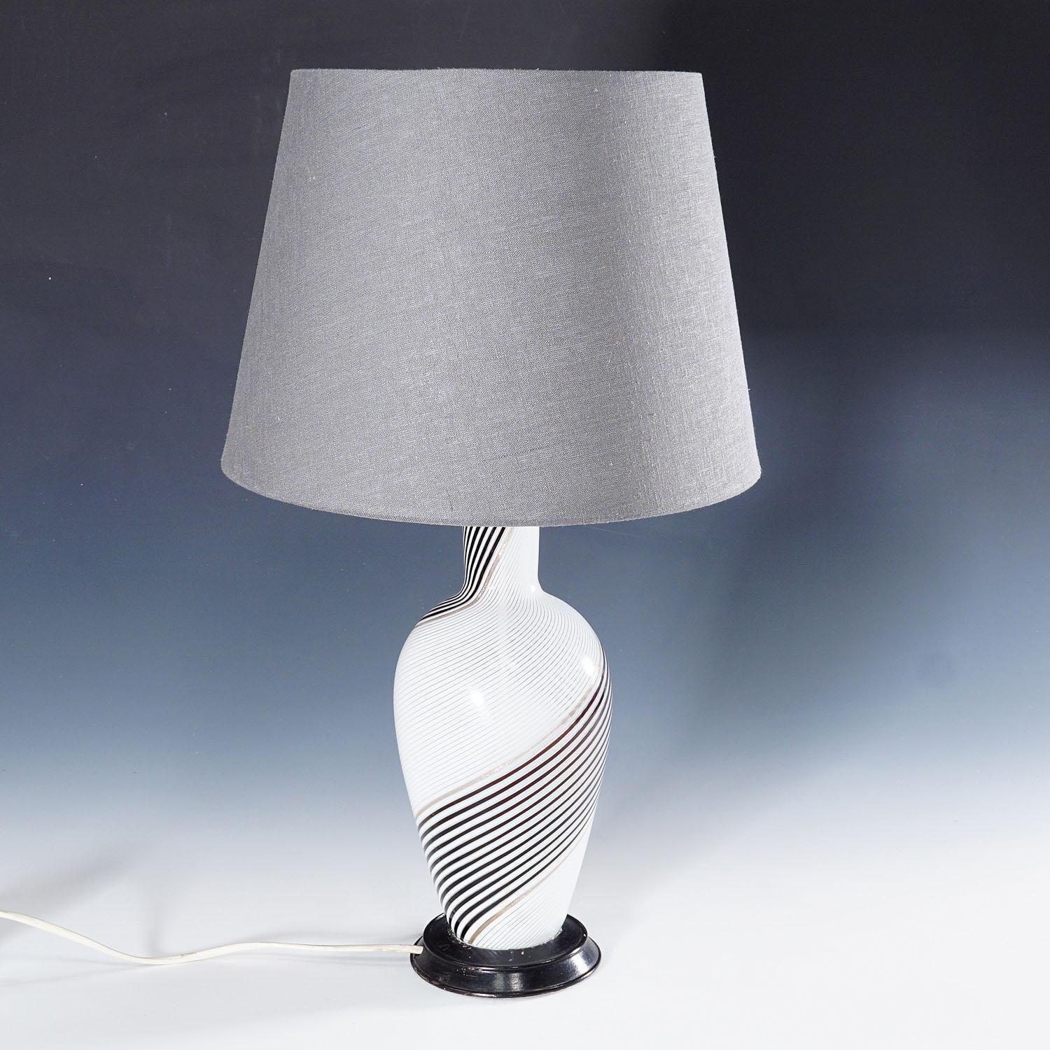 Dino Martens For Aureliano Toso Lamp In Filigree Glass Ca. 1950s photo furniture