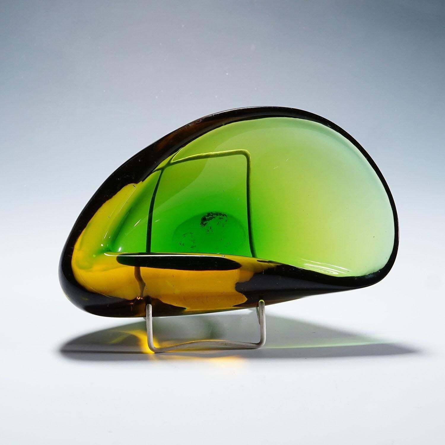 Archimede Seguso Sommerso Valva Bowl In Green And Yellow photo vinterior