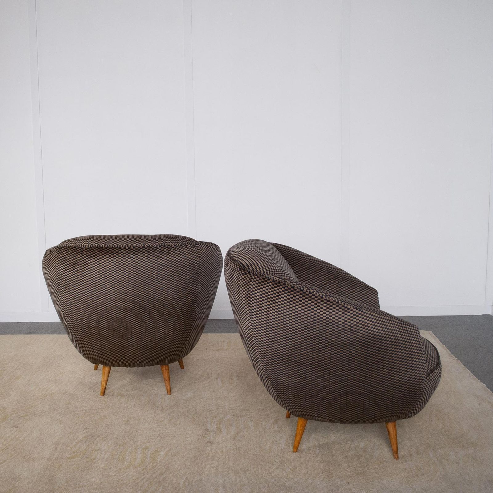 Gio Ponti In The Style Set Of Two Armchairs 1940s photo vinterior