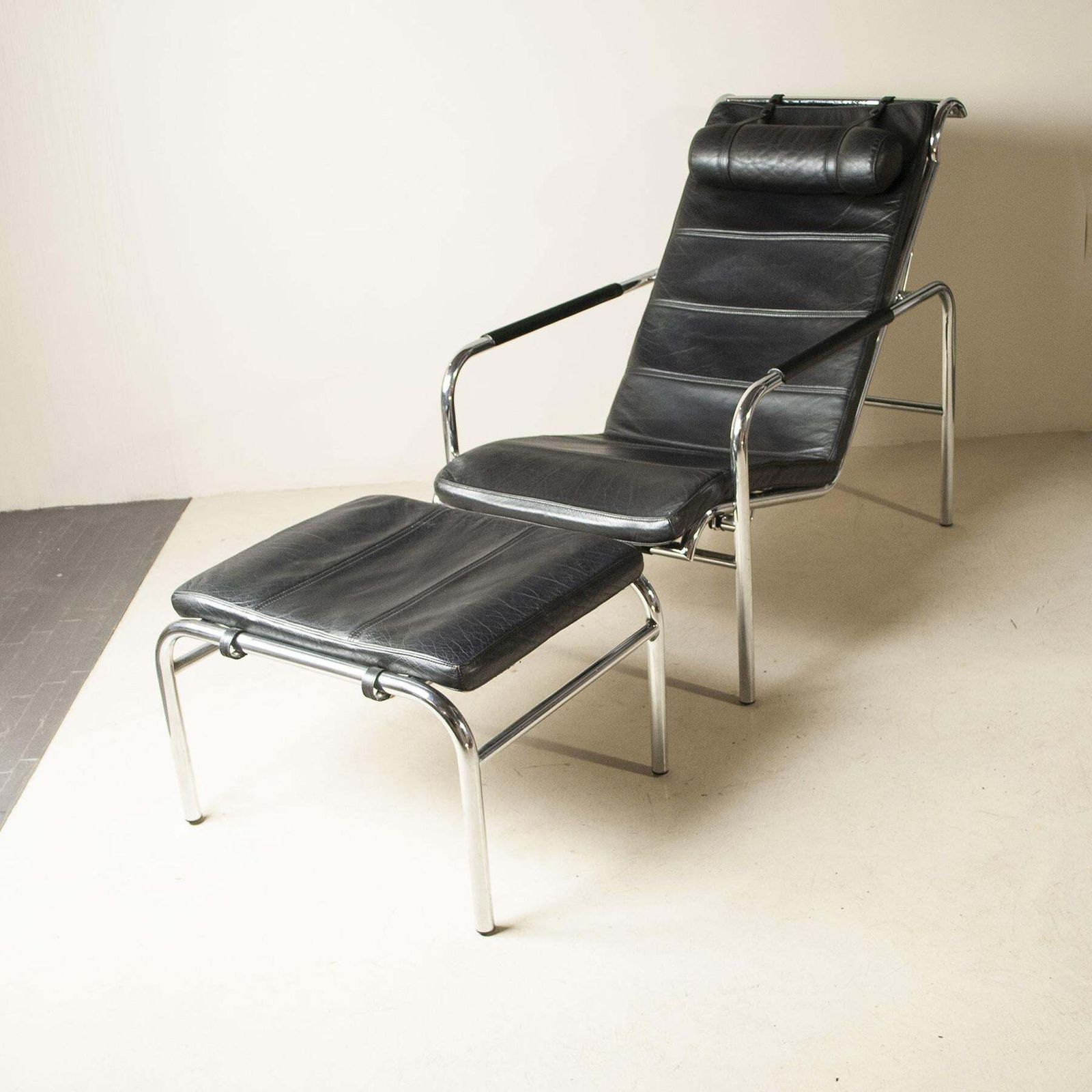 Chaise Longue Genni For Zanotta By Gabriele Mucchi 70s photo 3407.0