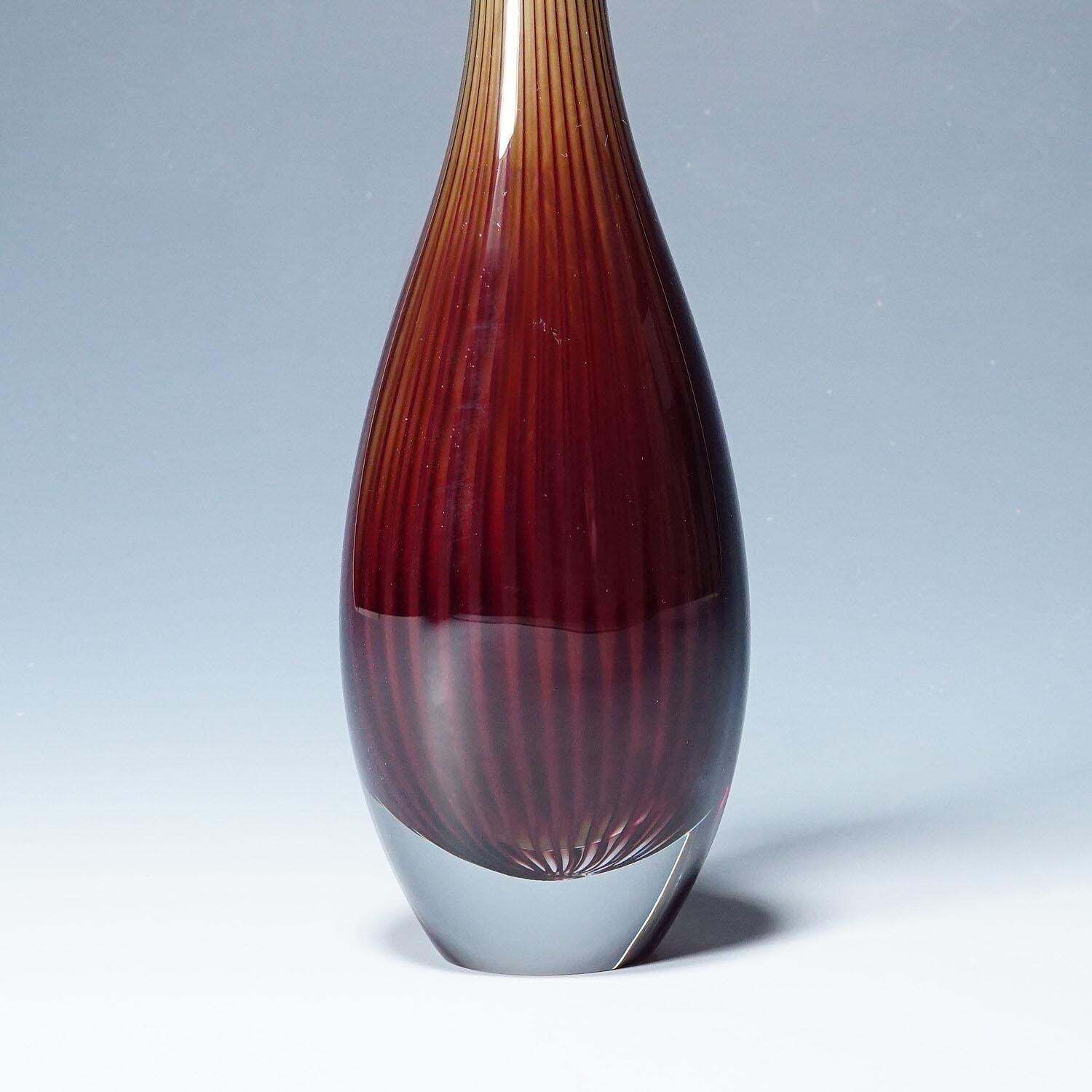 Large Colora Vase By Vicke Lindstrand For Kosta 1953 photo 735.0