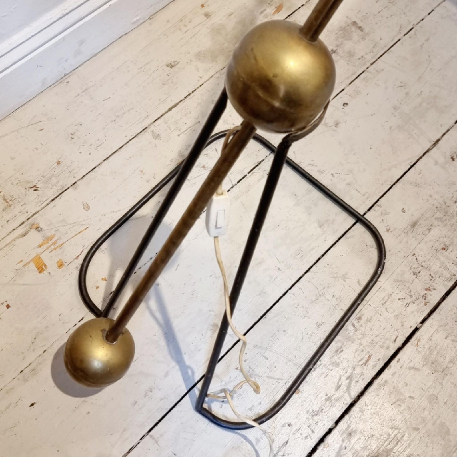 Floor Lamp In Brass And Lacquered Steel, Luci Milano, Midcentury Modern, Italian photo vintage