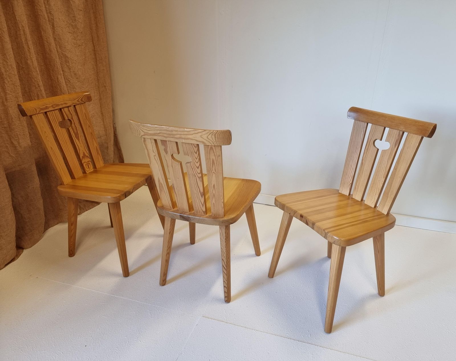 Göran Malmvall, Set '8' With Pine Chairs, Sportstugemöbler / Scandinavian Modern photo 7006.0