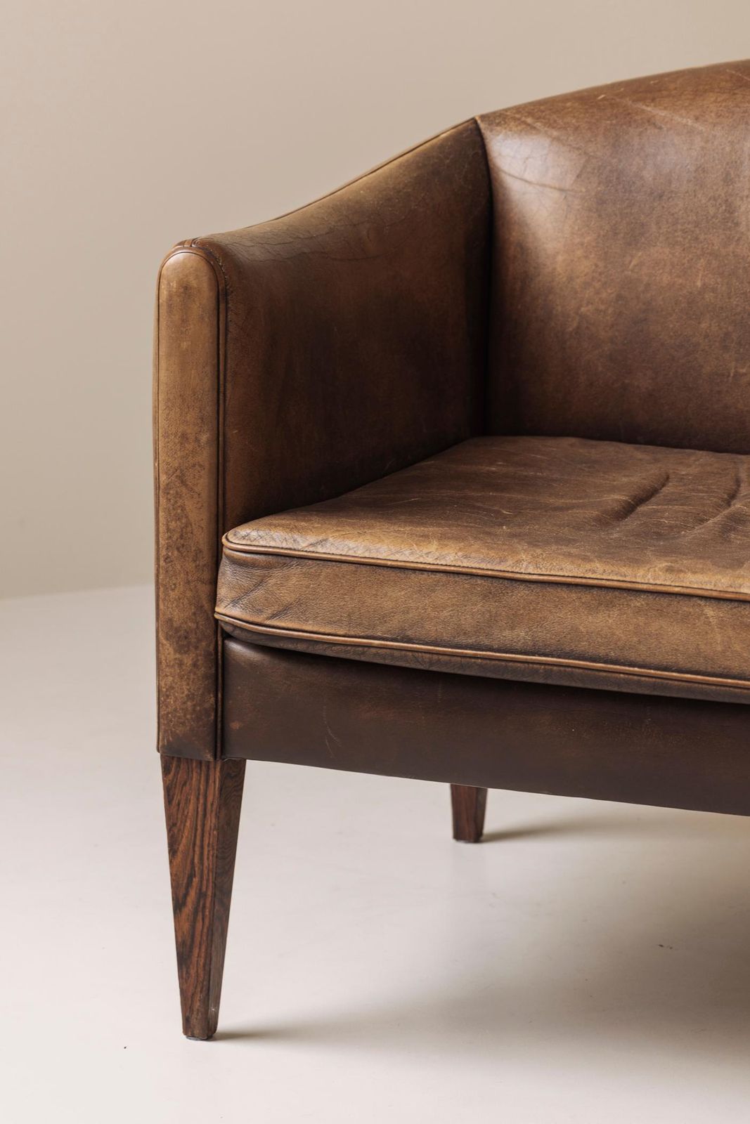 V12 Sofa By Illum Wikkelsø For Holger Christiansen, Denmark, 1960s photo 8000.0
