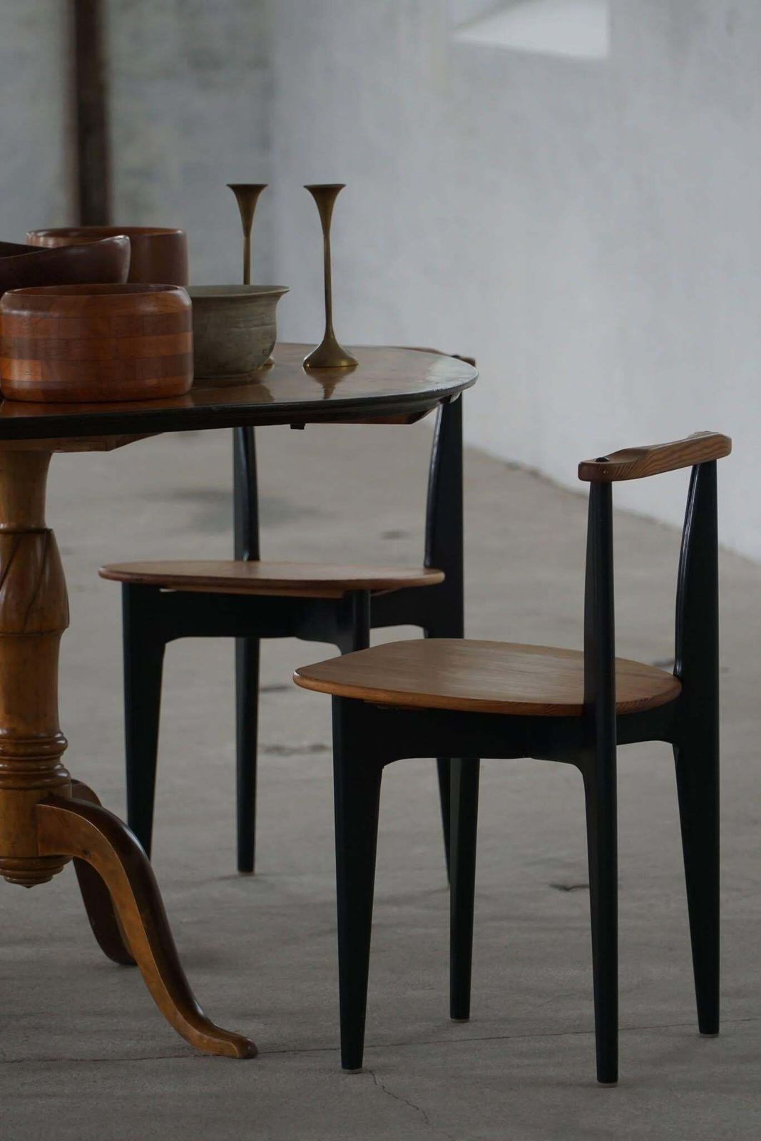 photo for sale Set Of 4 Chairs 'Thema' In Pine By Yngve Ekström, Swedese, Swedish Modern, 1954.
