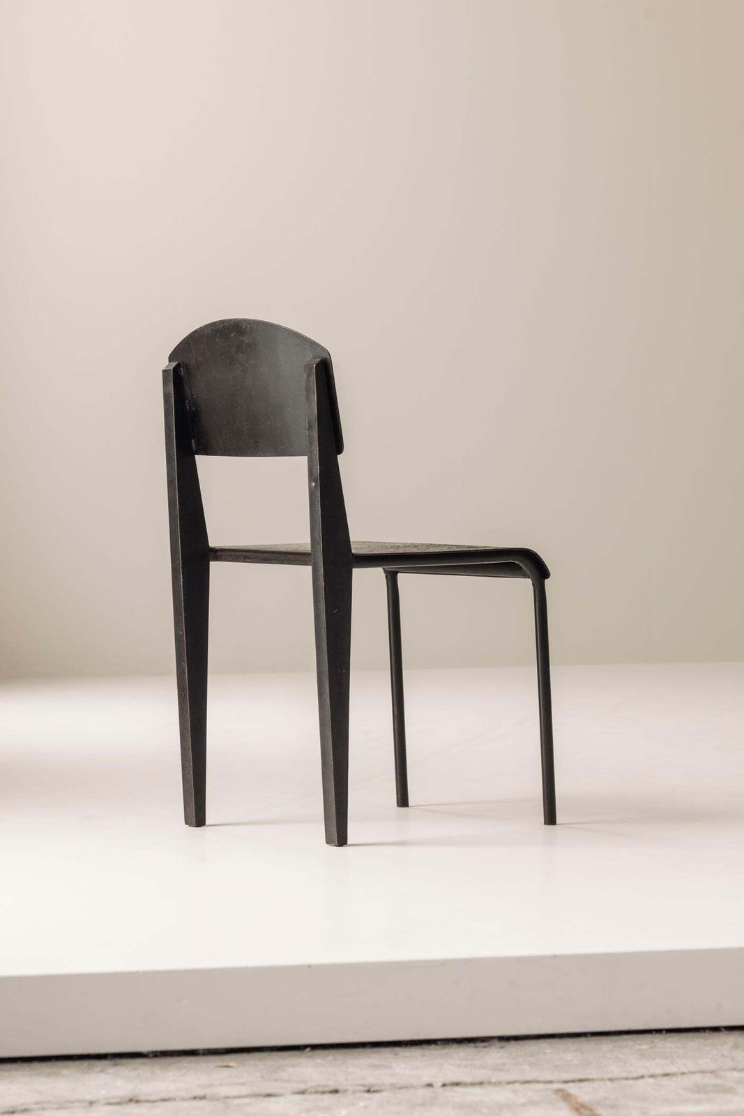 Unusual Interpretation Jean Prouvé Metropole 305 / Standard Chair, France, 1950s