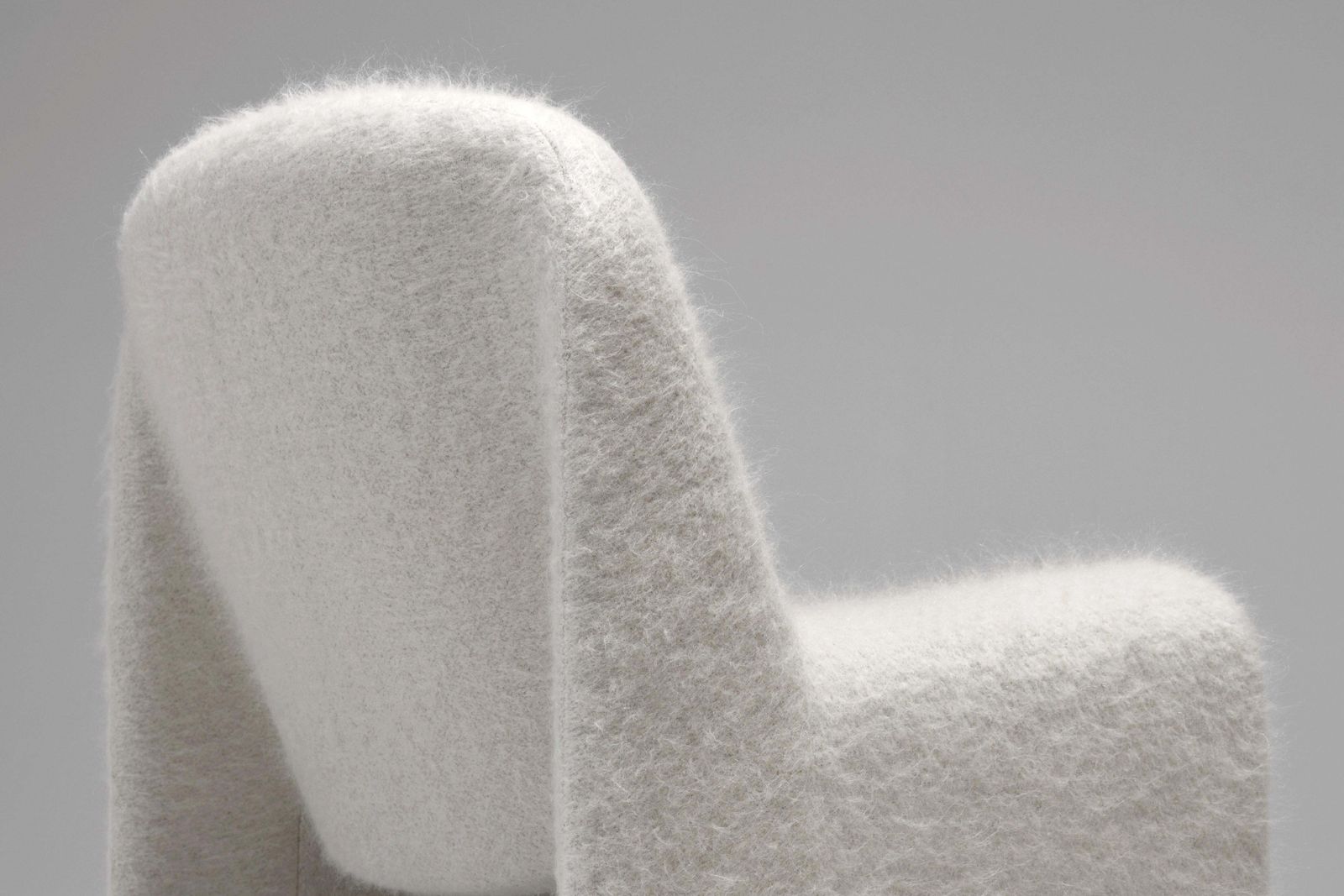 photo furniture Giancarlo Piretti “Alky” Chair In Pierre Frey Fluffy Fabric, Artifort, 1970s
