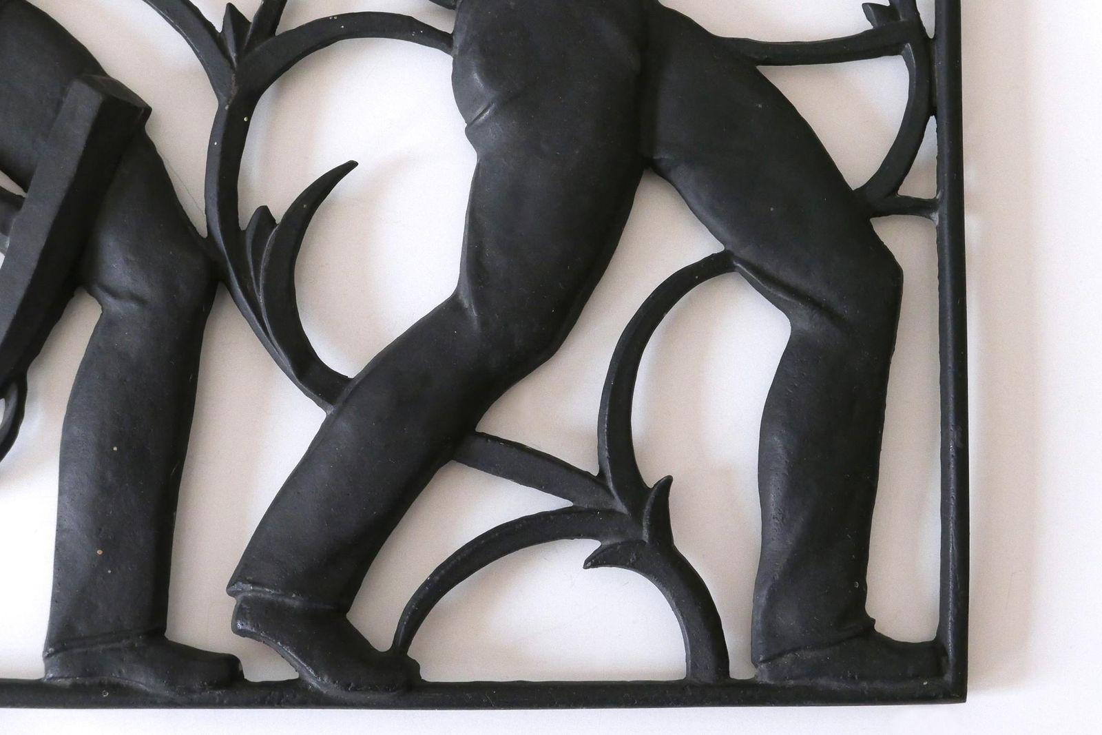 Cast Iron Art Deco Wall Relief „Unsere Arbeit“ By Heinrich Moshage 1929 Germany photo vinterior