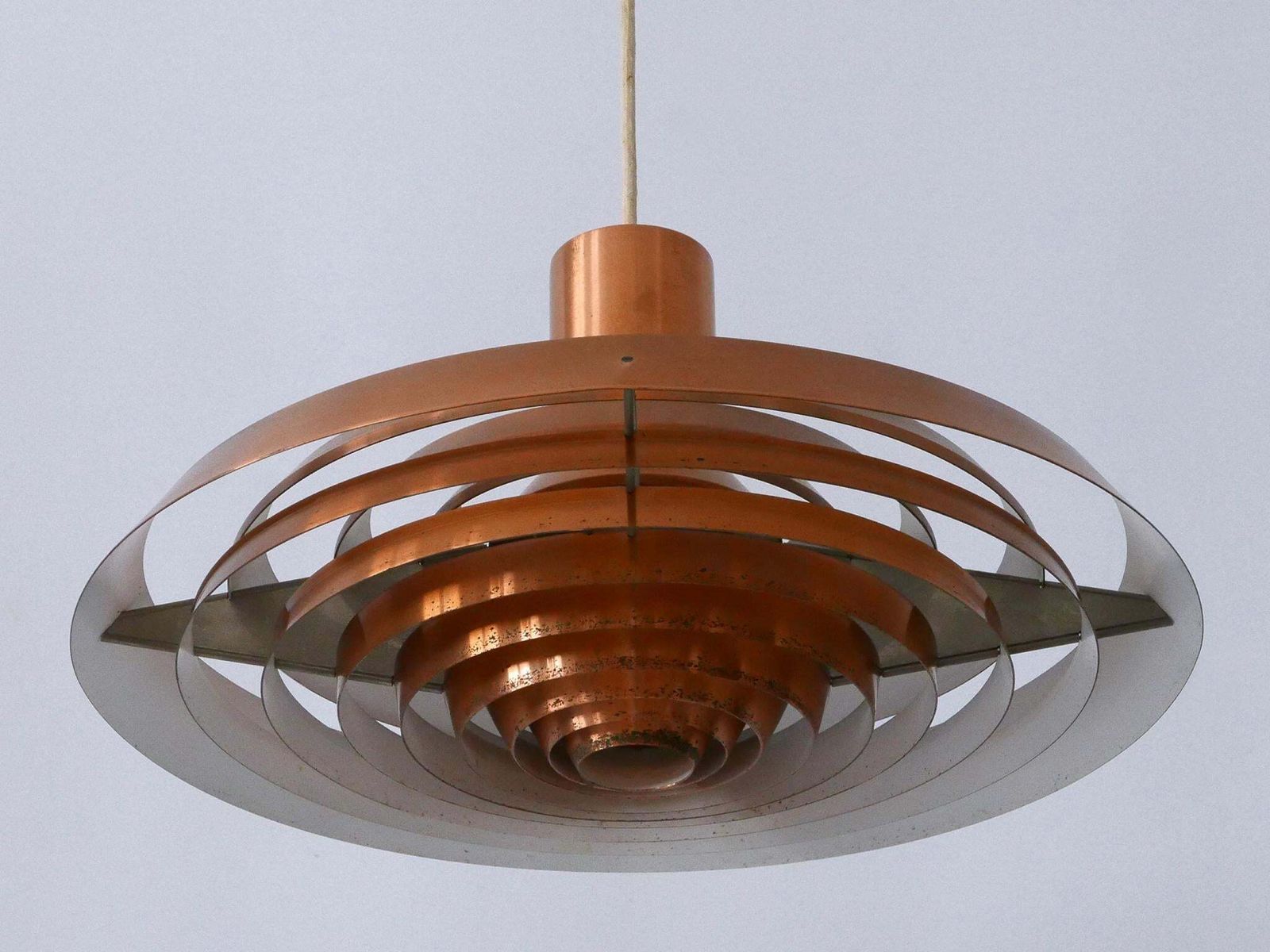 photo vintage Rare Copper Plate Pendant Lamp By Poul Henningsen For Louis Poulsen Denmark 1958