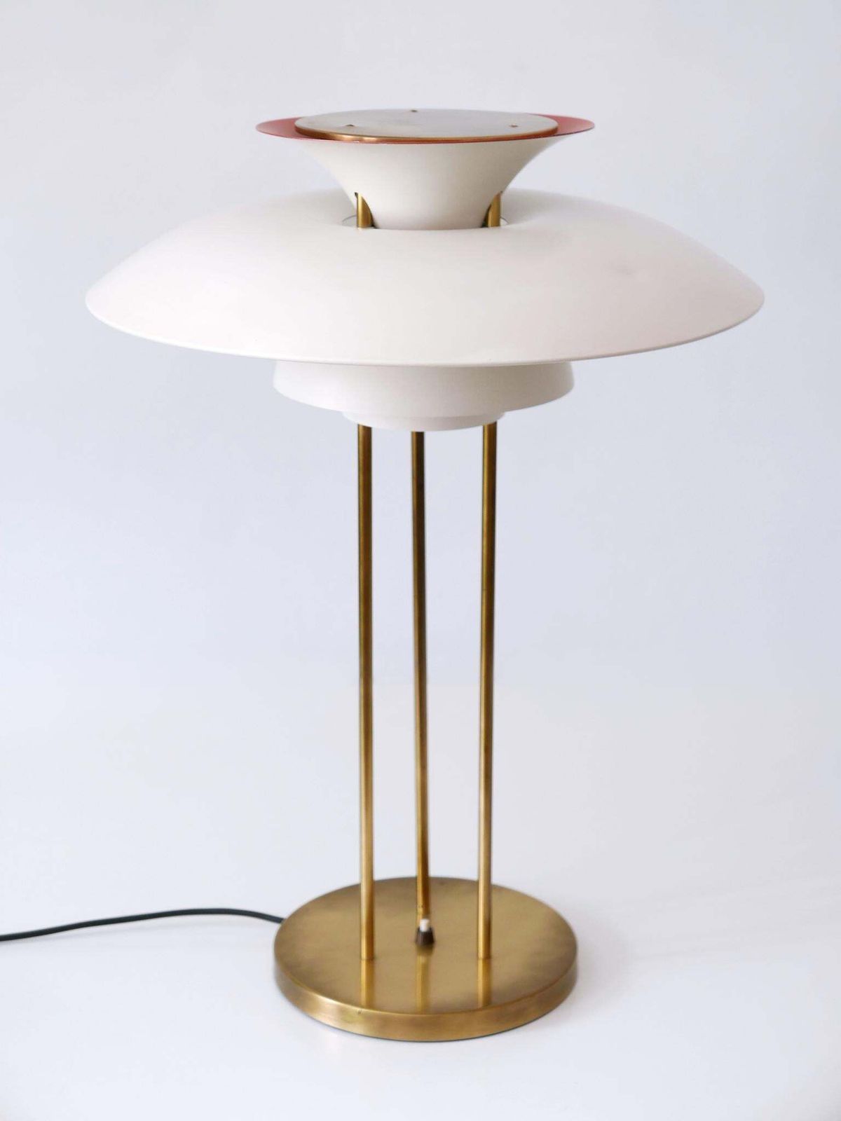 photo vinterior Mid Century Modern Ph 5 Table Lamp By Poul Henningsen For Louis Poulsen 1960s