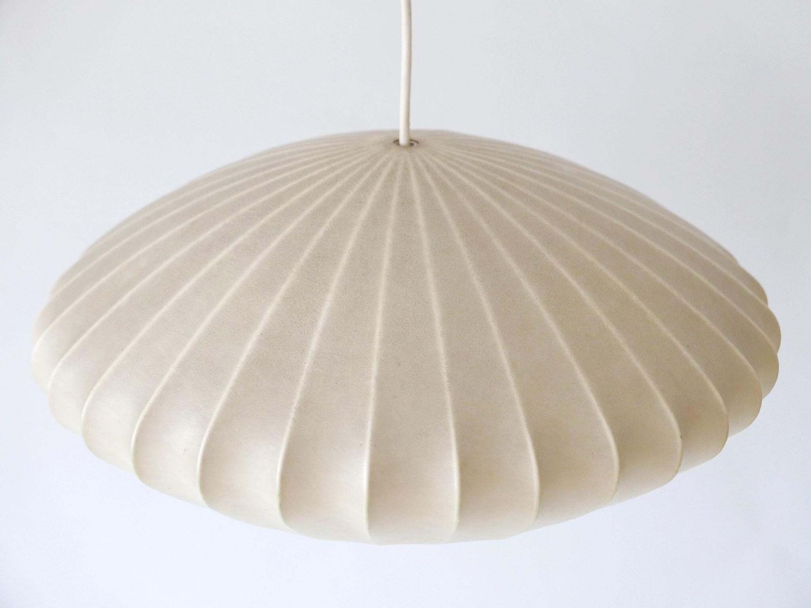photo vintage Rare Mid Century Modern Cocoon Pendant Lamp Or Hanging Light By Goldkant 1960s