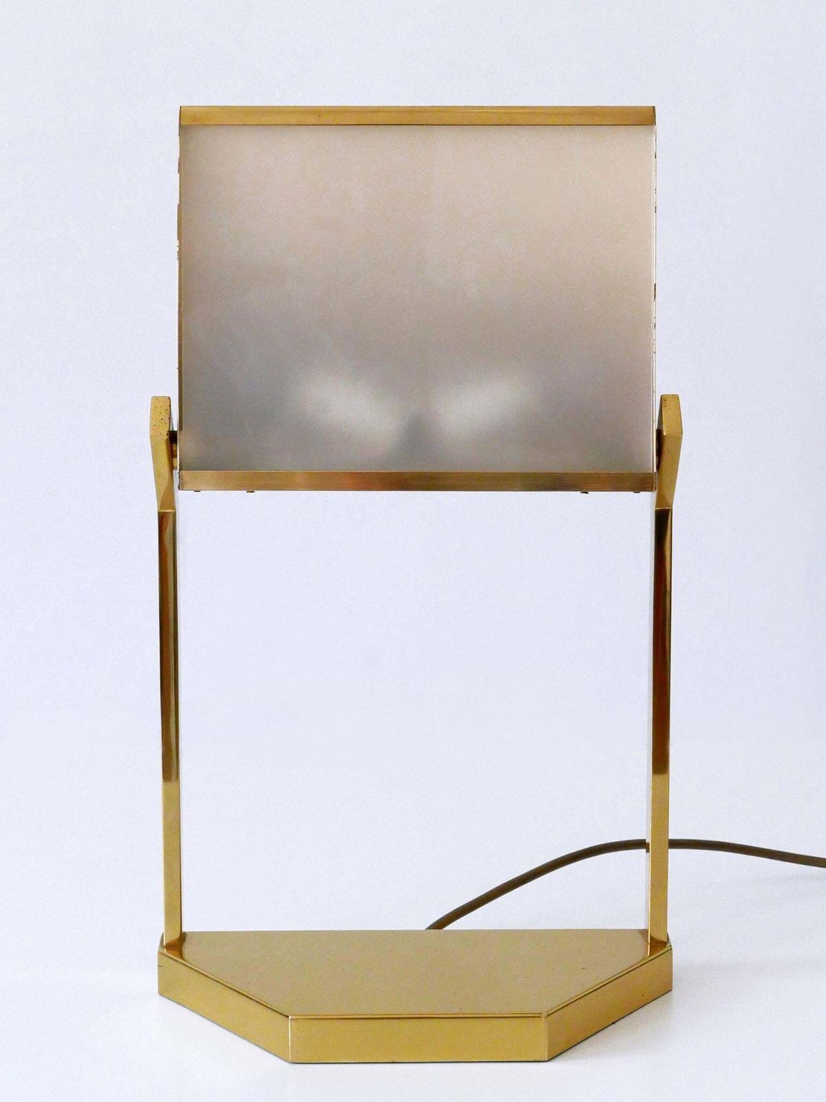 photo vinterior Mid Century Desk Light Or Table Lamp By Vereinigte Werkstätten Germany 1960s
