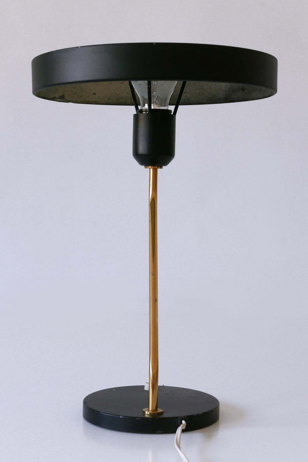 photo vintage Mid Century Romeo Table Lamp Or Desk Light By Louis Kalff For Philips 1950s