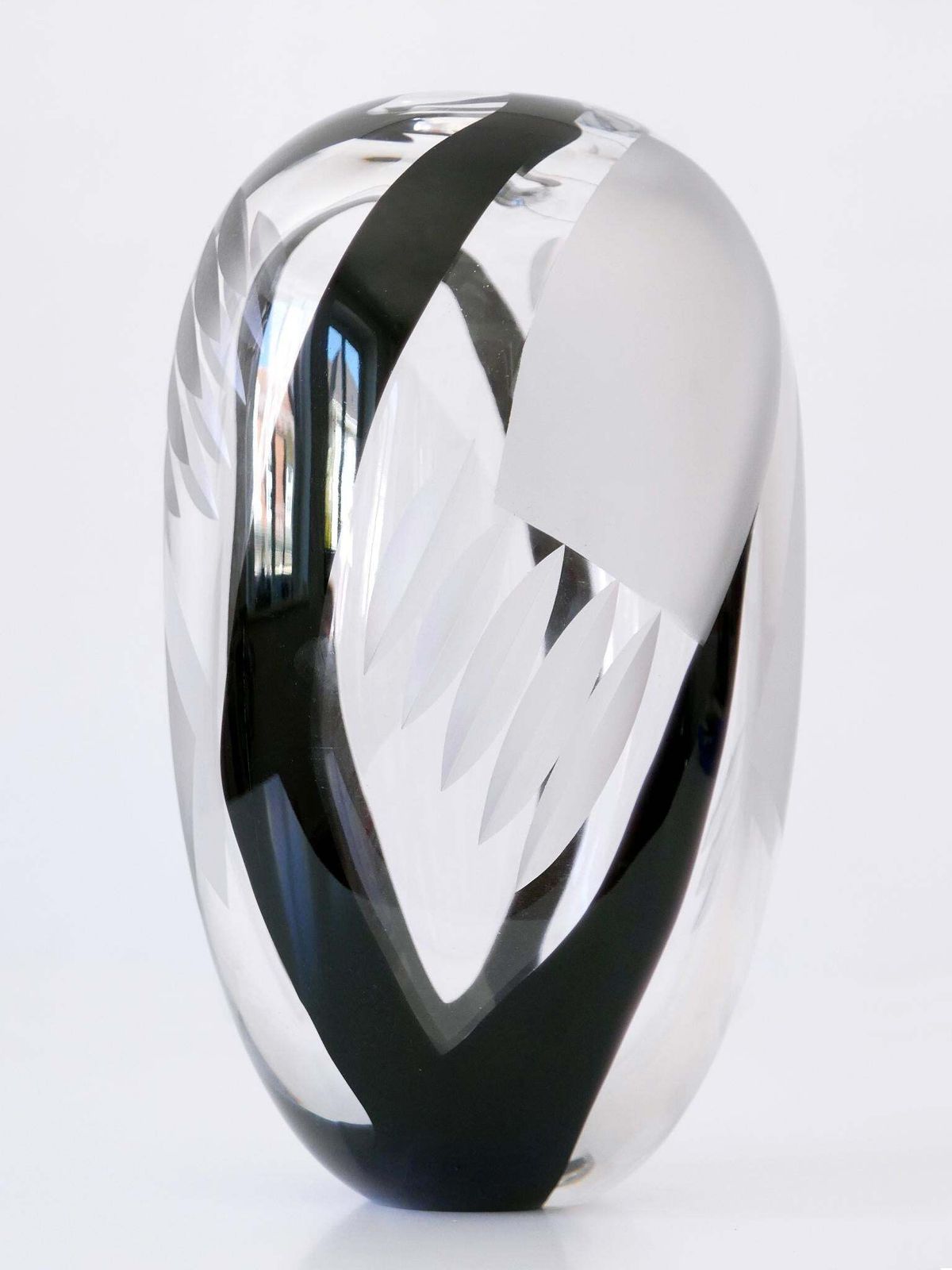 photo vintage Unique Art Glass Vase By Anna Ehrer For Kosta Boda Sweden 1992 Signed