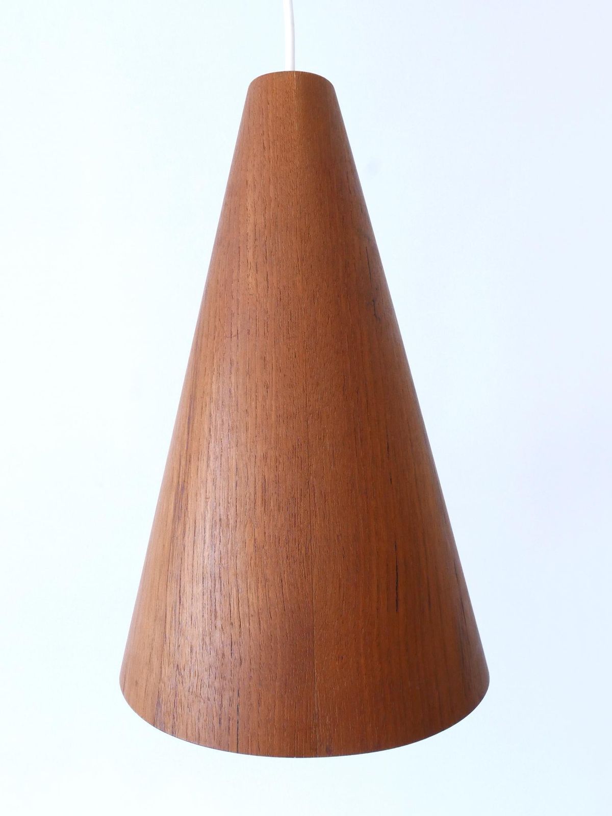photo vintage Elegant Mid Century Modern Teak Pendant Lamp Or Hanging Light Scandinavia 1960s