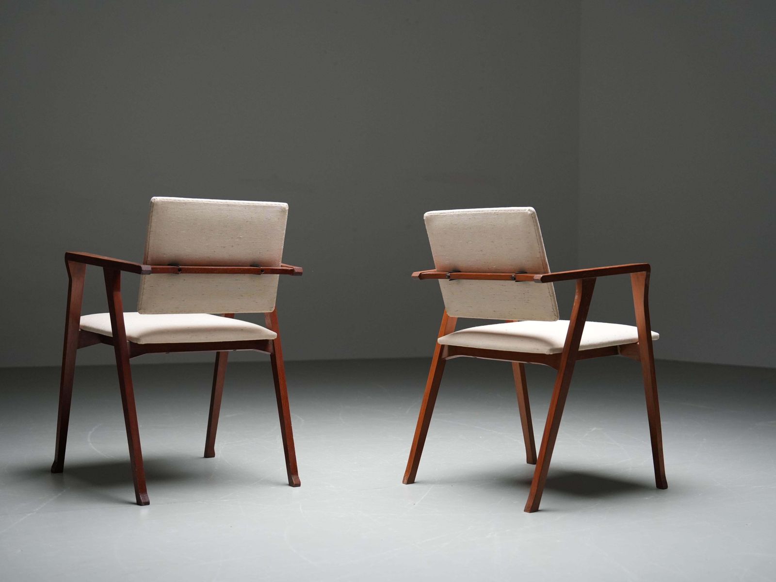 Twee 'Luisa' Fauteuils Van Franco Albini In Eiken, Metaal En Stof, Italië, 1949 photo buy