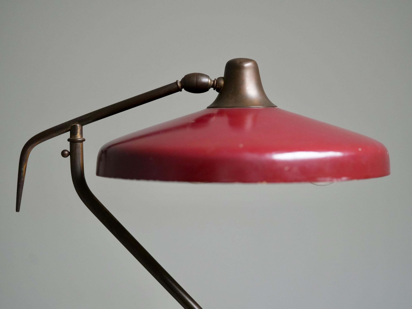 Oscar Torlasco Desk Lamp In Bordeaux Red Metal And Brass For Lumi, Italy, 1950's photo Lighting