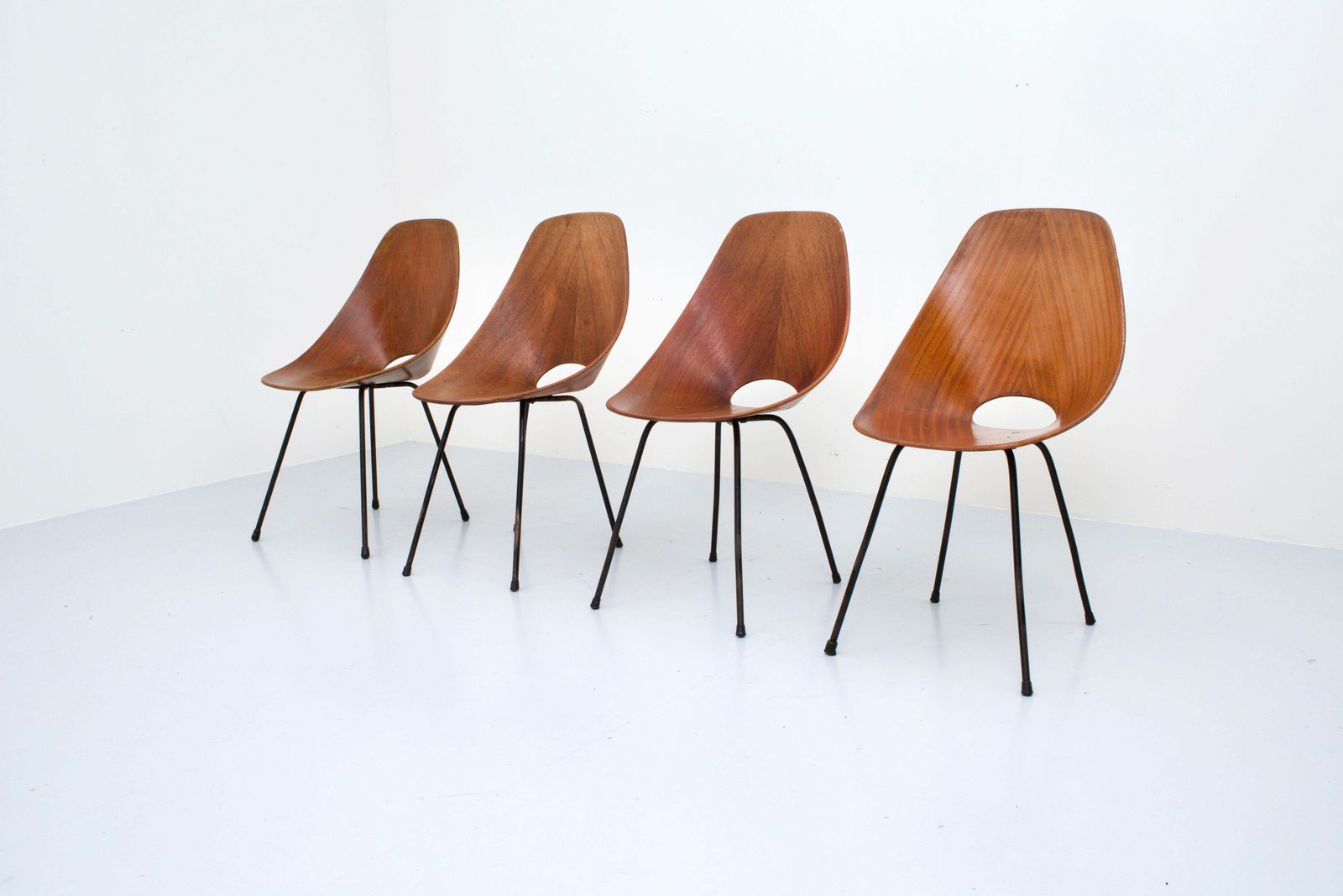 Set Van 4 Medea Eetkamerstoelen Van Vitorio Nobili Voor Fratelli Tagliabue, 1955 photo for sale