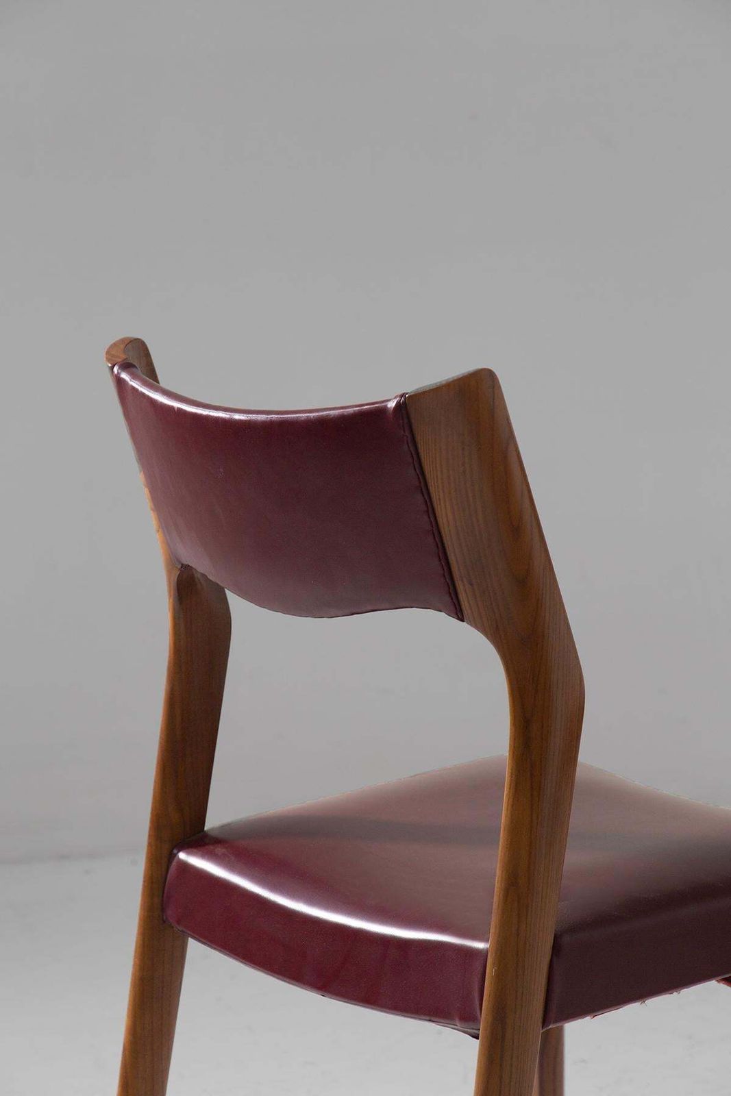 Elegant Set Of Four Italian Chairs In Burgundy Leather photo 4779.0