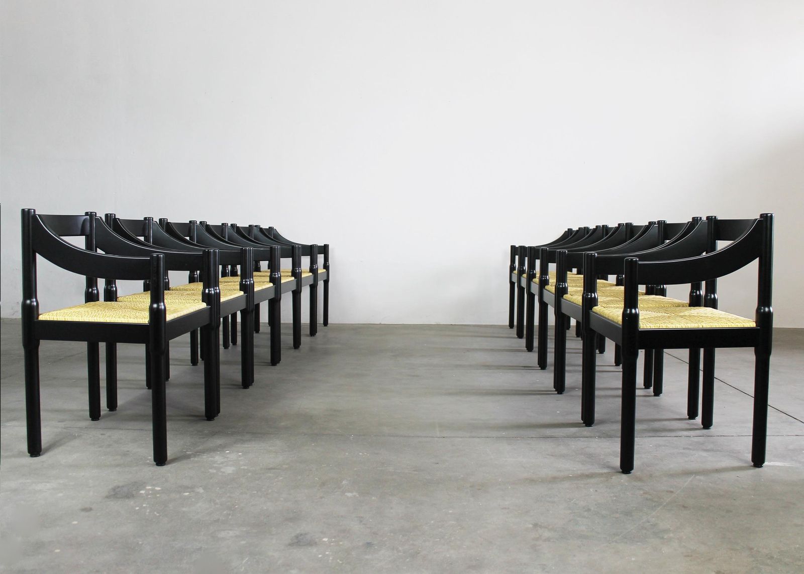 Vico Magistretti Set Of Twelve Black Carimate Chairs By Cassina 1960s photo buy