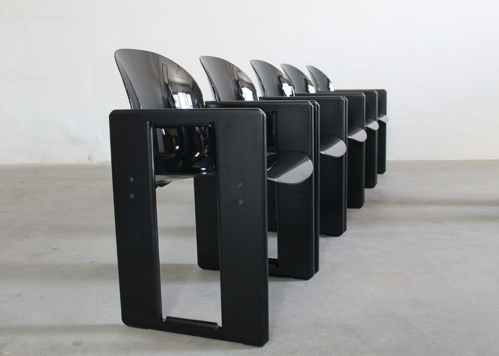 9535.0 Tobia & Afra Scarpa Set Of Six Black Dialogo Dining Chairs By B&B 1973 photo