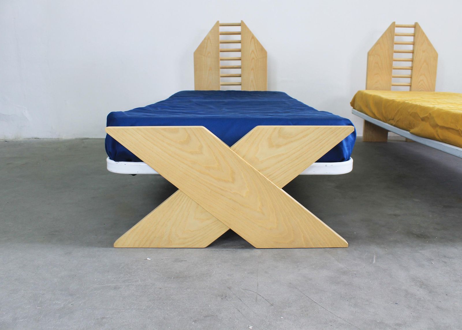 Gigi Sabadin Set Of Two Andromeda Single Beds In Oak By Stilwood 1970s photo vinterior
