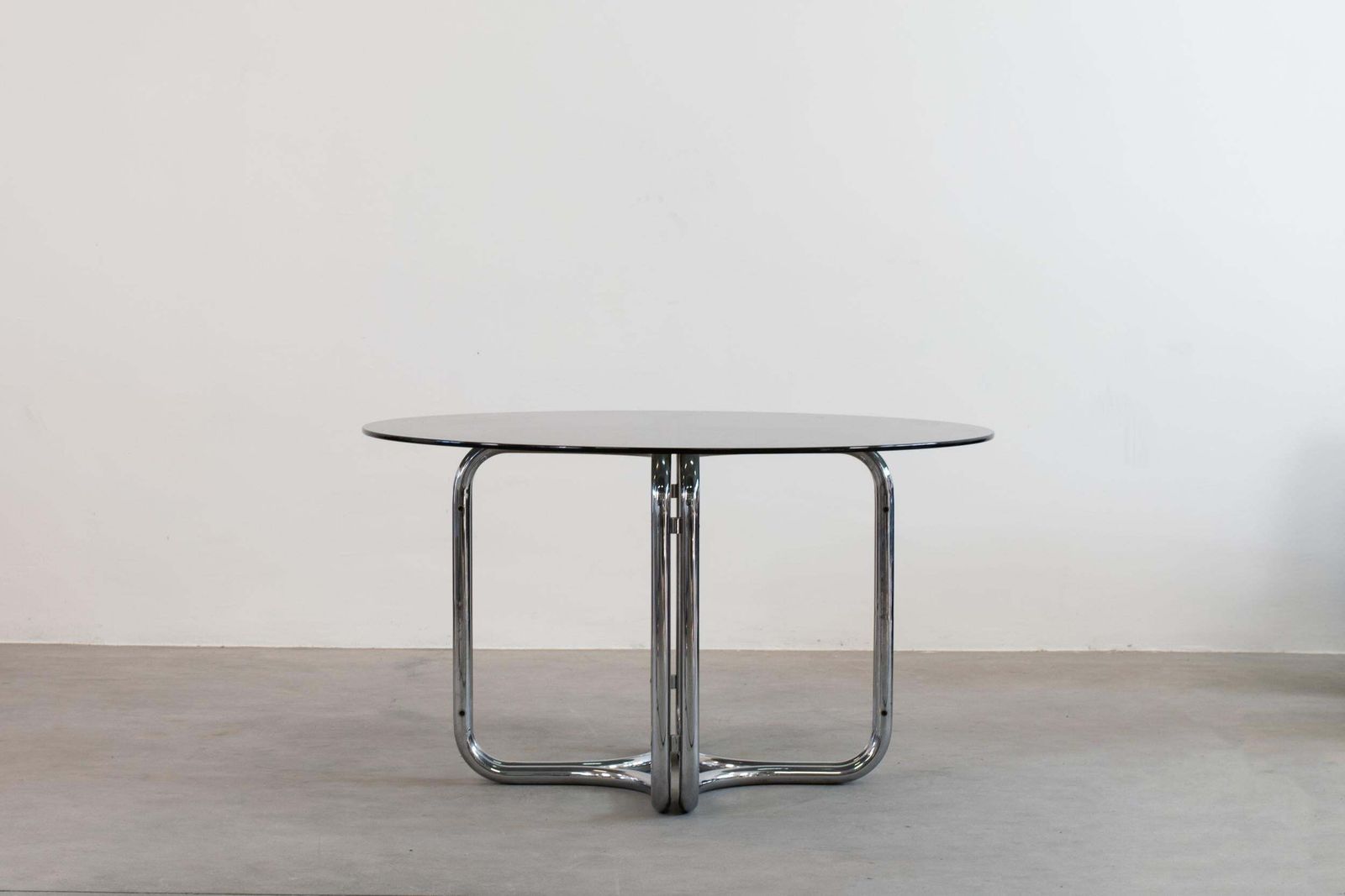 Giotto Stoppino Round Dining Table In Steel And Smoked Glass 1970s photo furniture