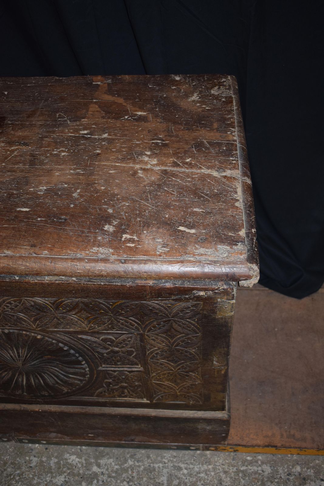 17th Century Antique French Oak Trunk From The Gothic Period photo vinterior