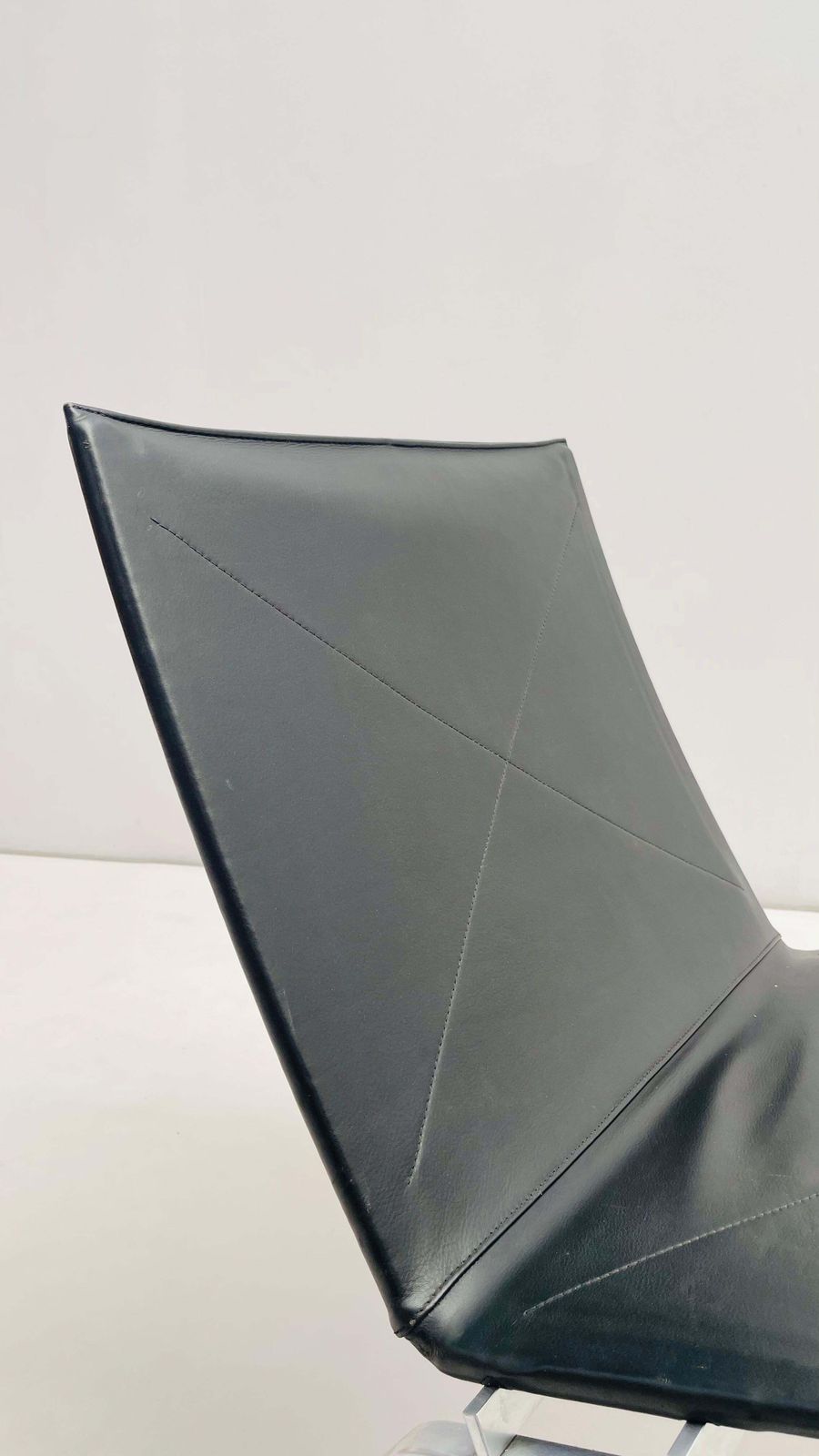 'Pk22' By Poul Kjaerholm For Fritz Hansen photo vintage