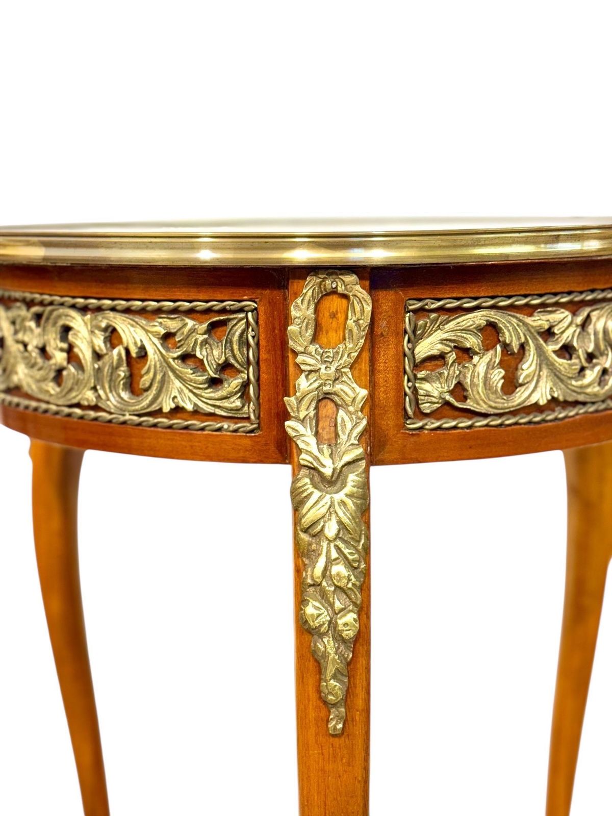 photo vinterior Louis XV Style Gilt Bronze Mounted Guéridon, France, Late 19th Century