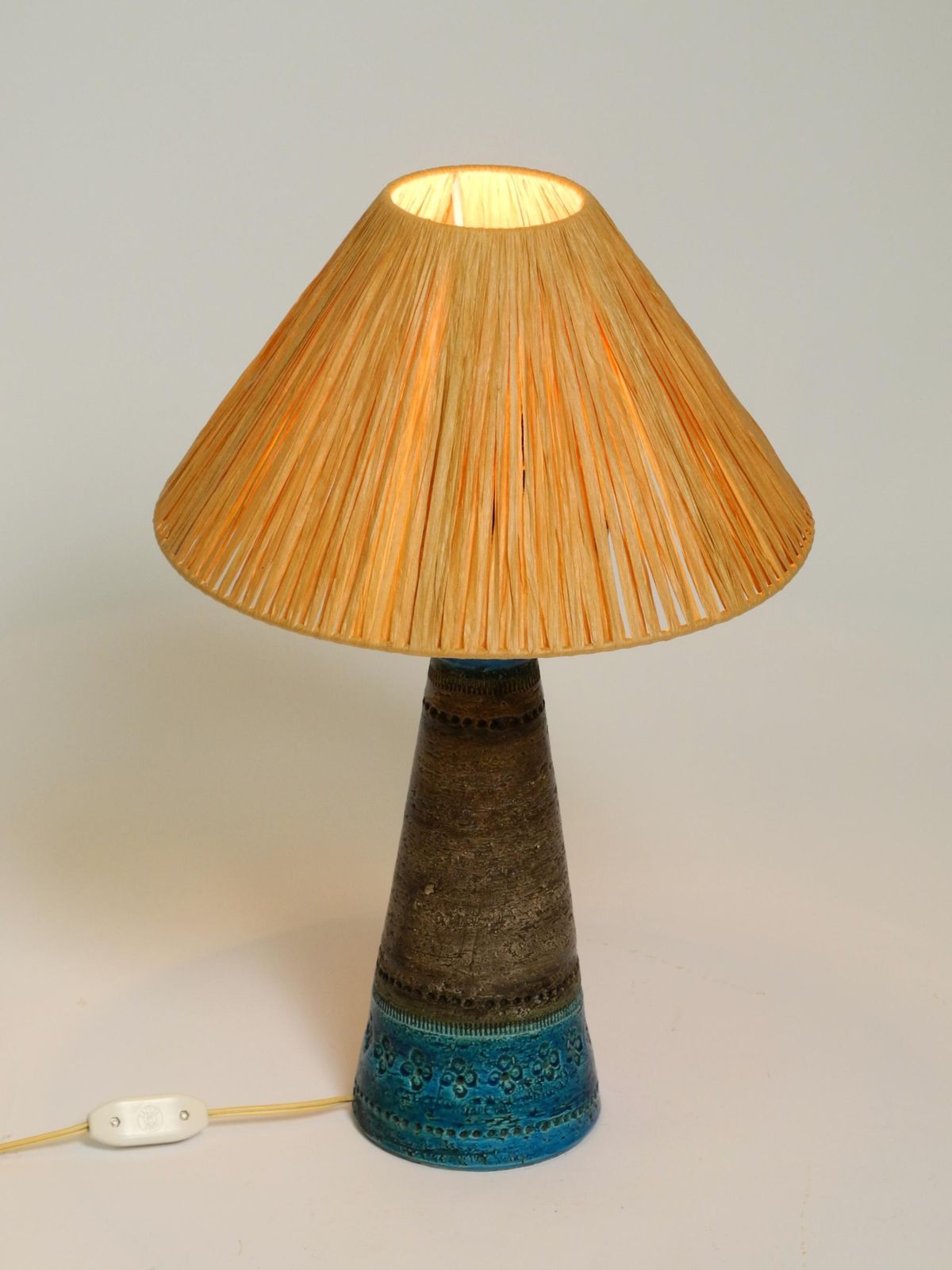 Beautiful 1960s Rimini Blue Ceramic Table Lamp By Aldo Londi For Bitossi Italy photo 956.0