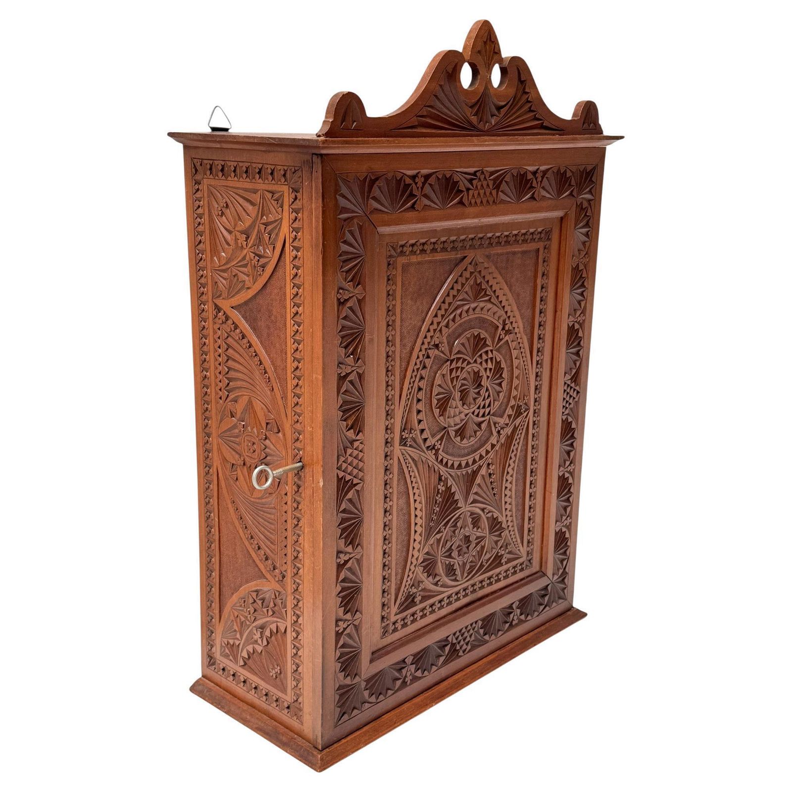 Art Nouveau Arts & Crafts Kerfschnitt Wall Cabinet, 1900s