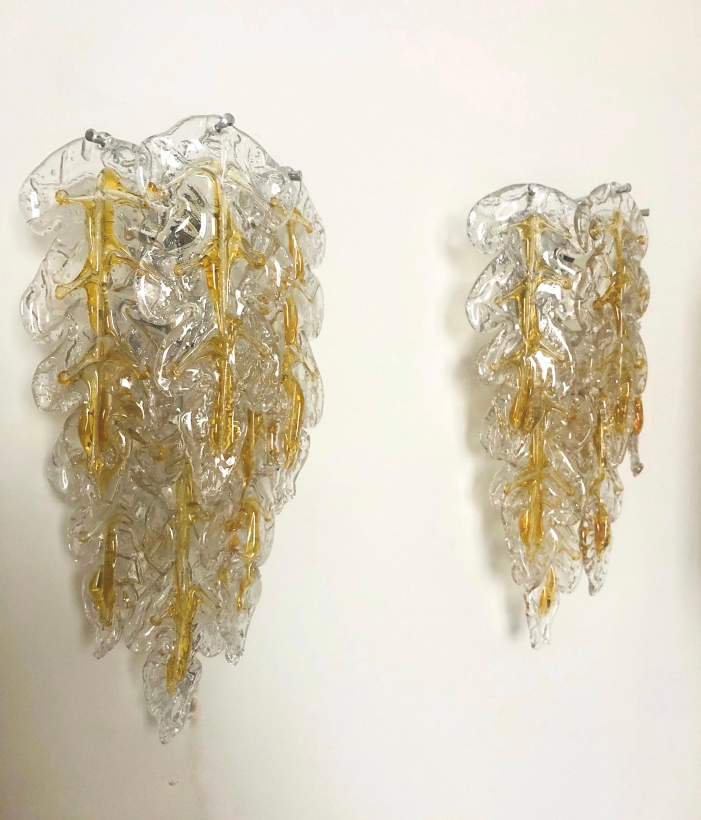photo vintage Italian Midcentury Set Of Four Murano Leaf Wall Sconces By Mazzega, 1970s