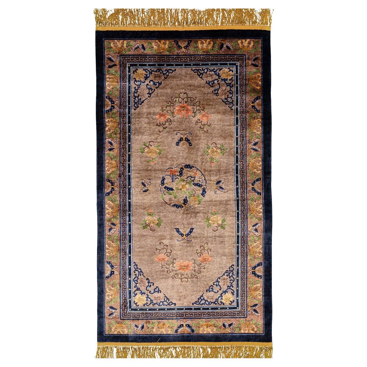 Chinese Silk Rug – Floral Harmony From The Mid 20th Century