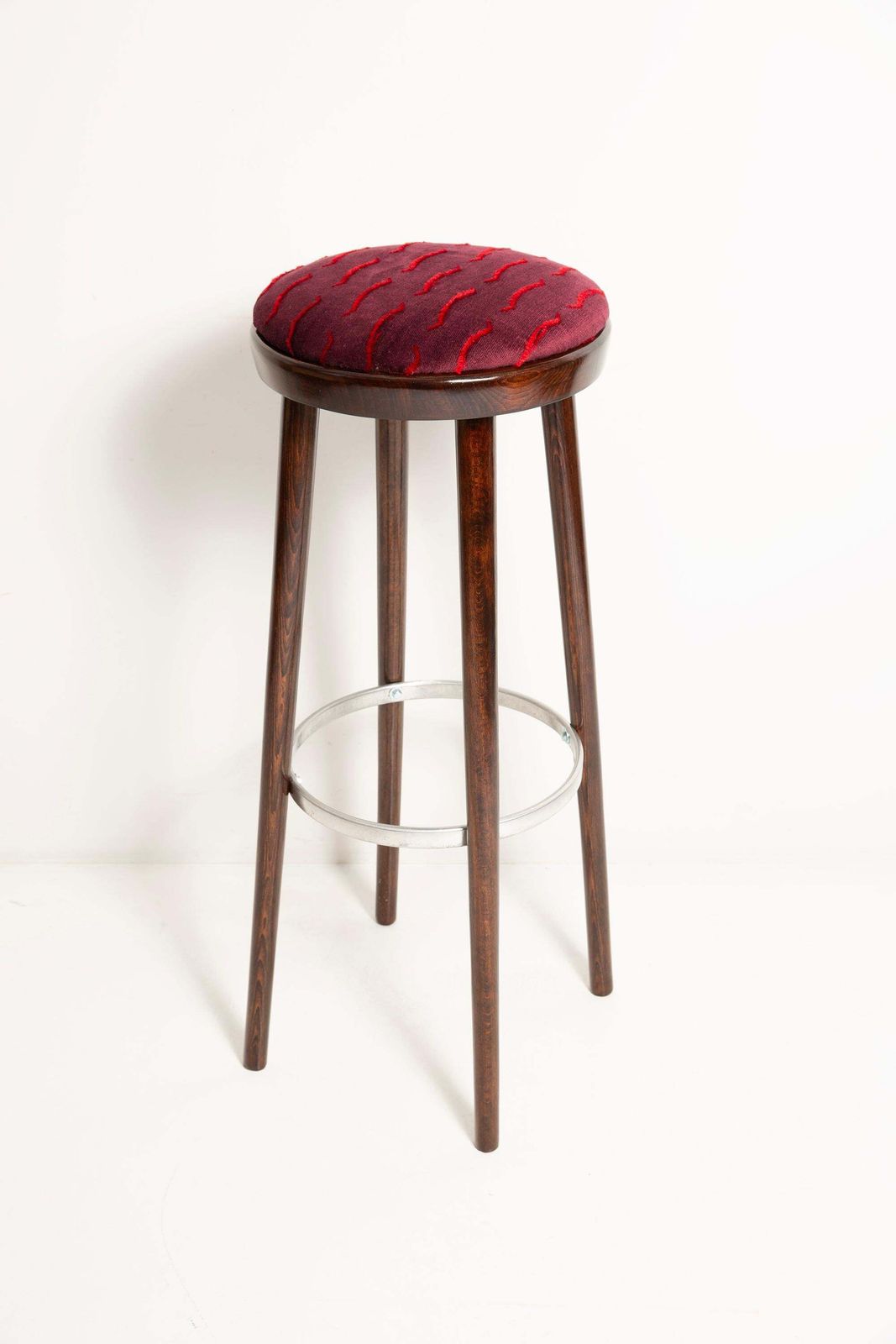 Drie Mid Century Barkrukken – Velvet Nouvelles Vagues Van Dedar, Europa, Jaren 1960 photo for sale
