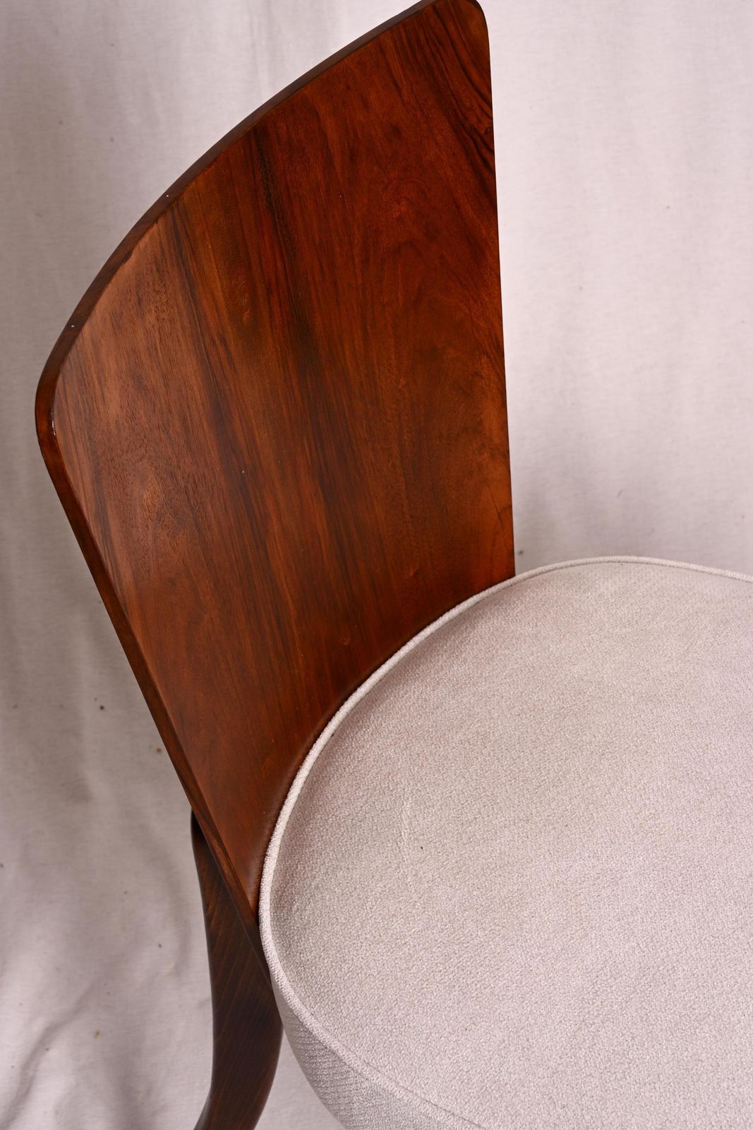 Dining Chairs By Jindrich Halabala photo vinterior