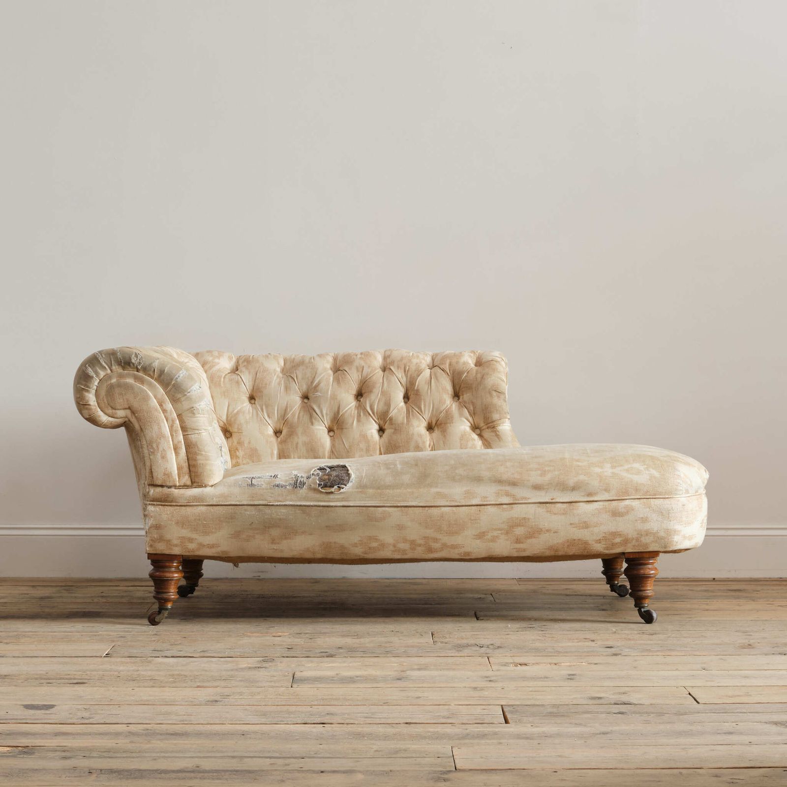 19th Century Chesterfield Chaise Longue By Jas Shoolbred photo for sale