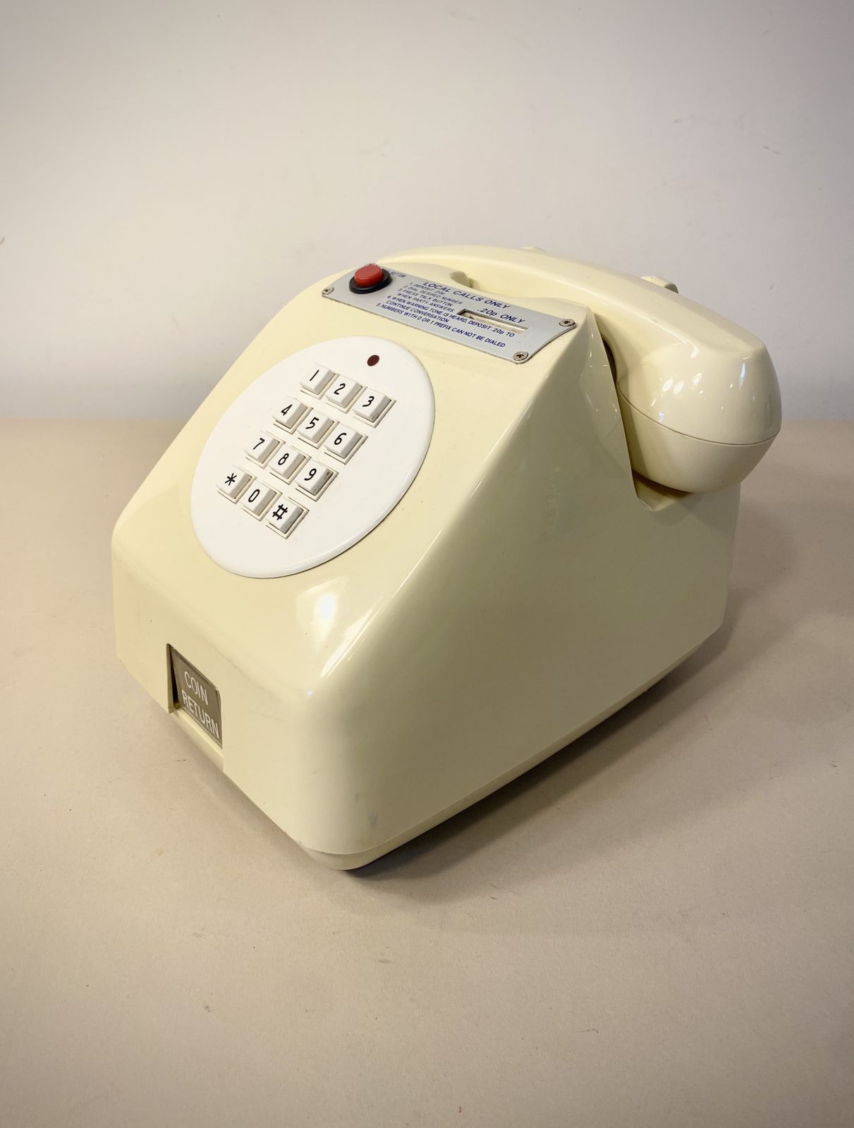 Vintage Hotel Lobby Payphone Coin Opperated Telephone 1980