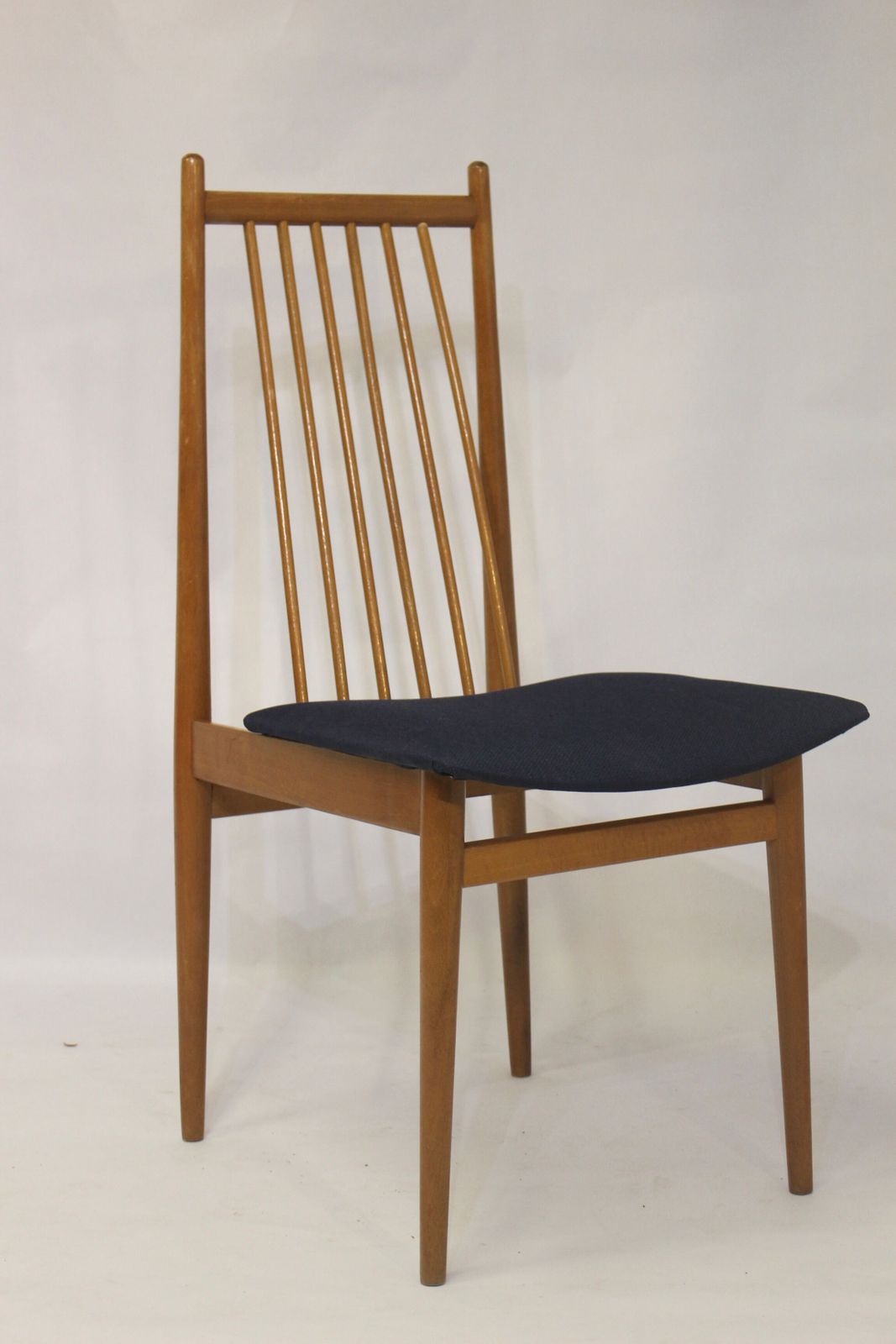 photo furniture Set Of 4 Scandinavian Chairs Year 70s